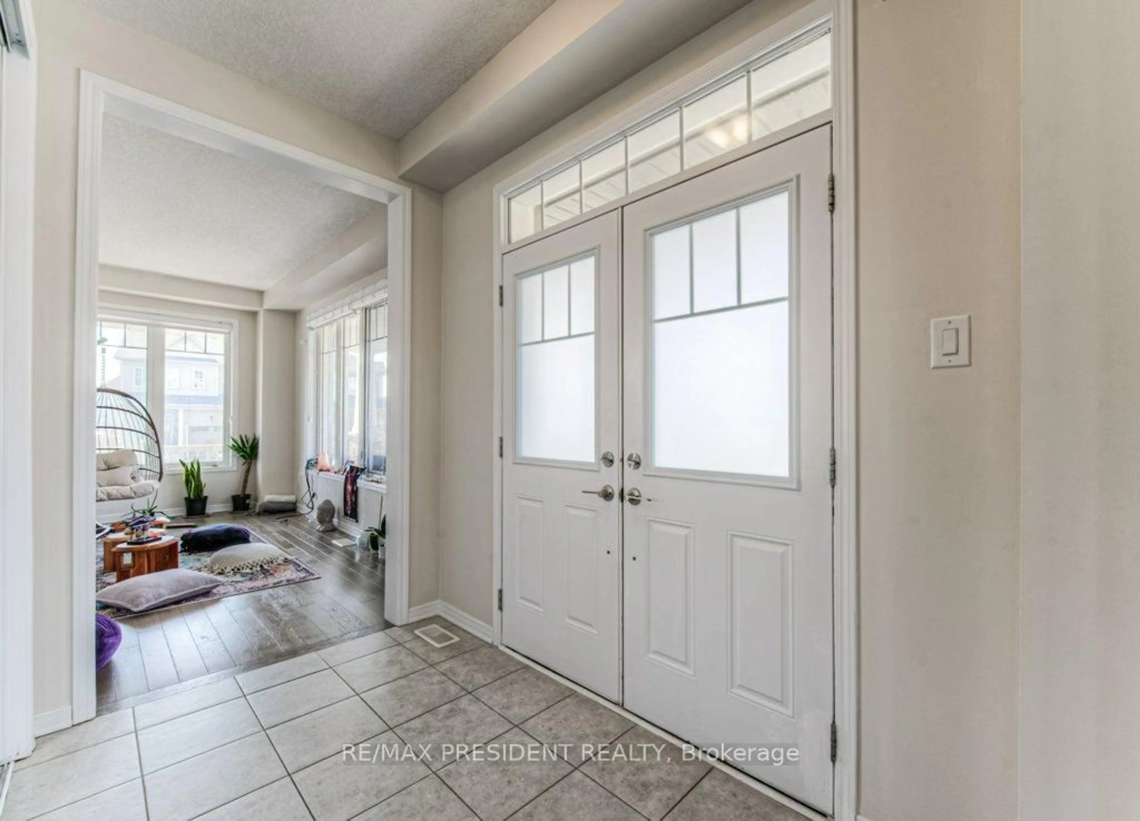 Indoor entryway for 65 Tilbury St, Woolwich Ontario N0B 1M0
