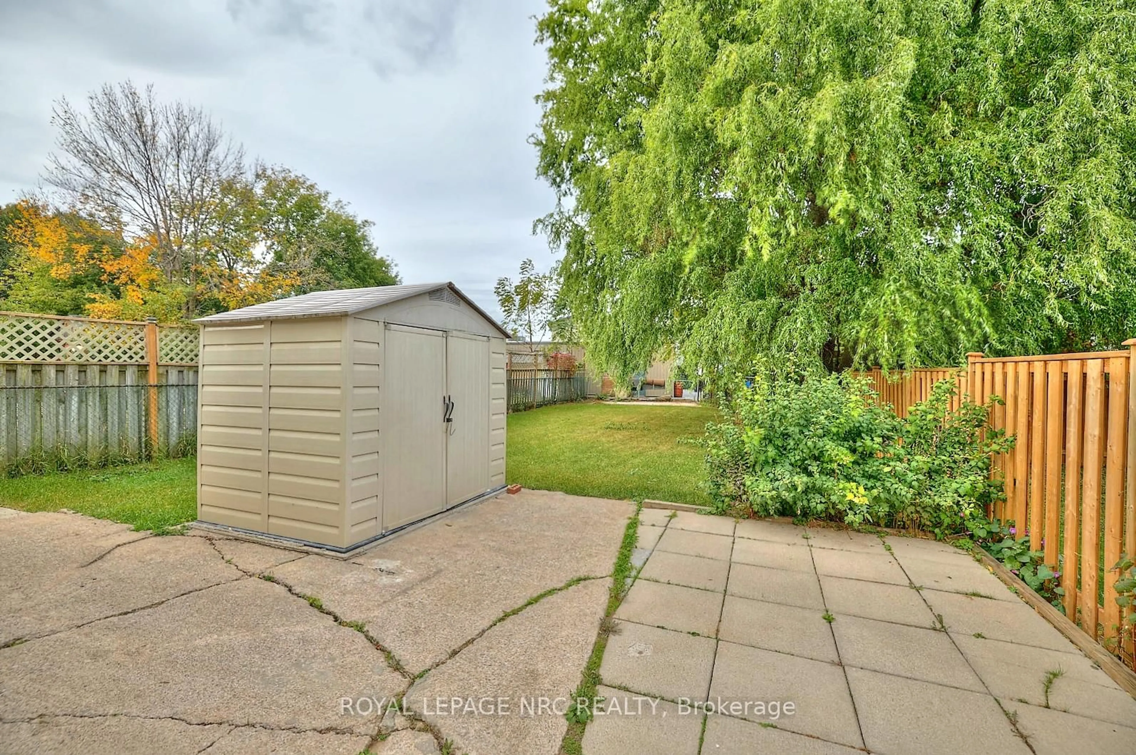 Shed for 223 Niagara St, St. Catharines Ontario L2M 4V3