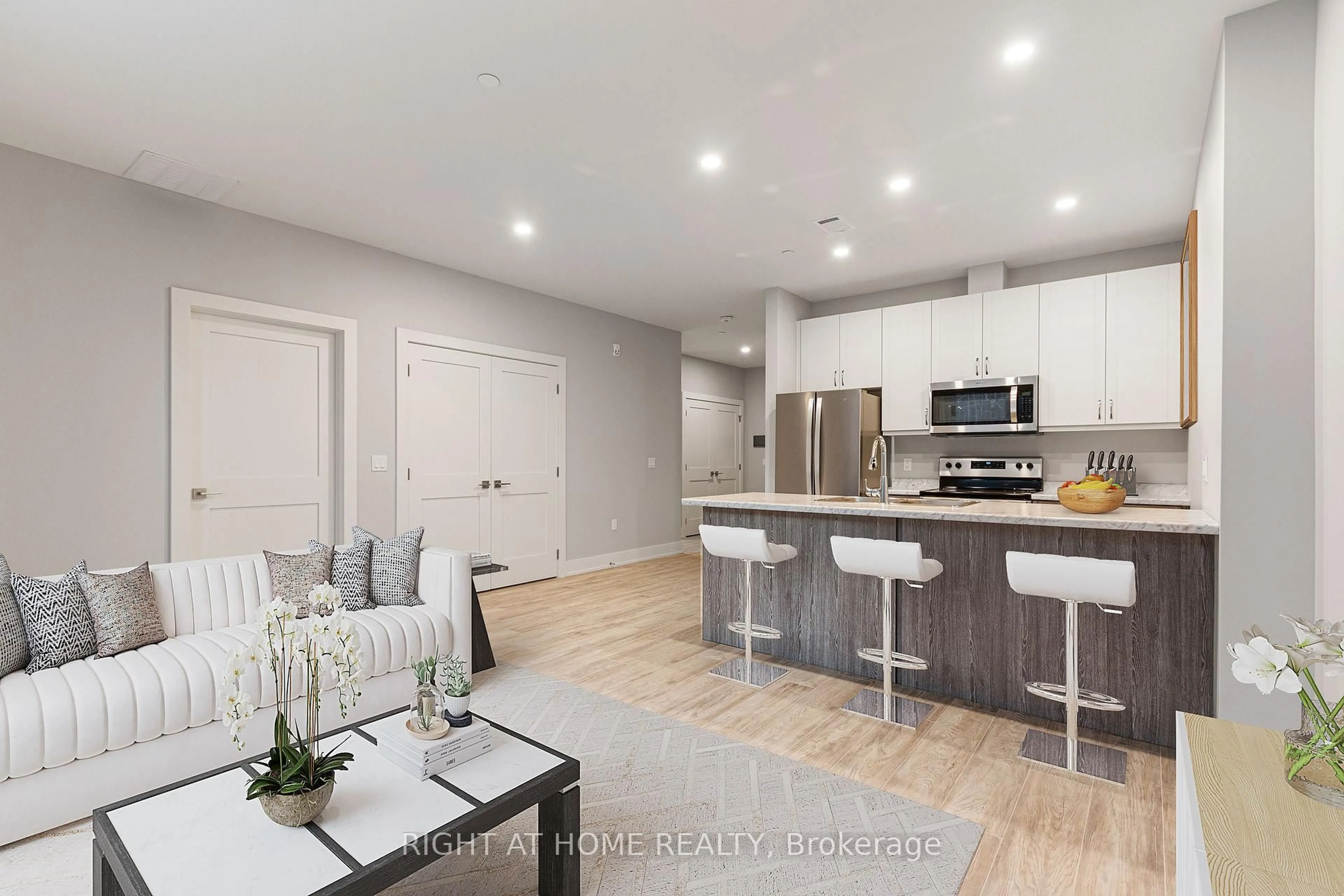 Open concept kitchen, unknown for 18 Campus Tr #107, Huntsville Ontario P1H 1C6