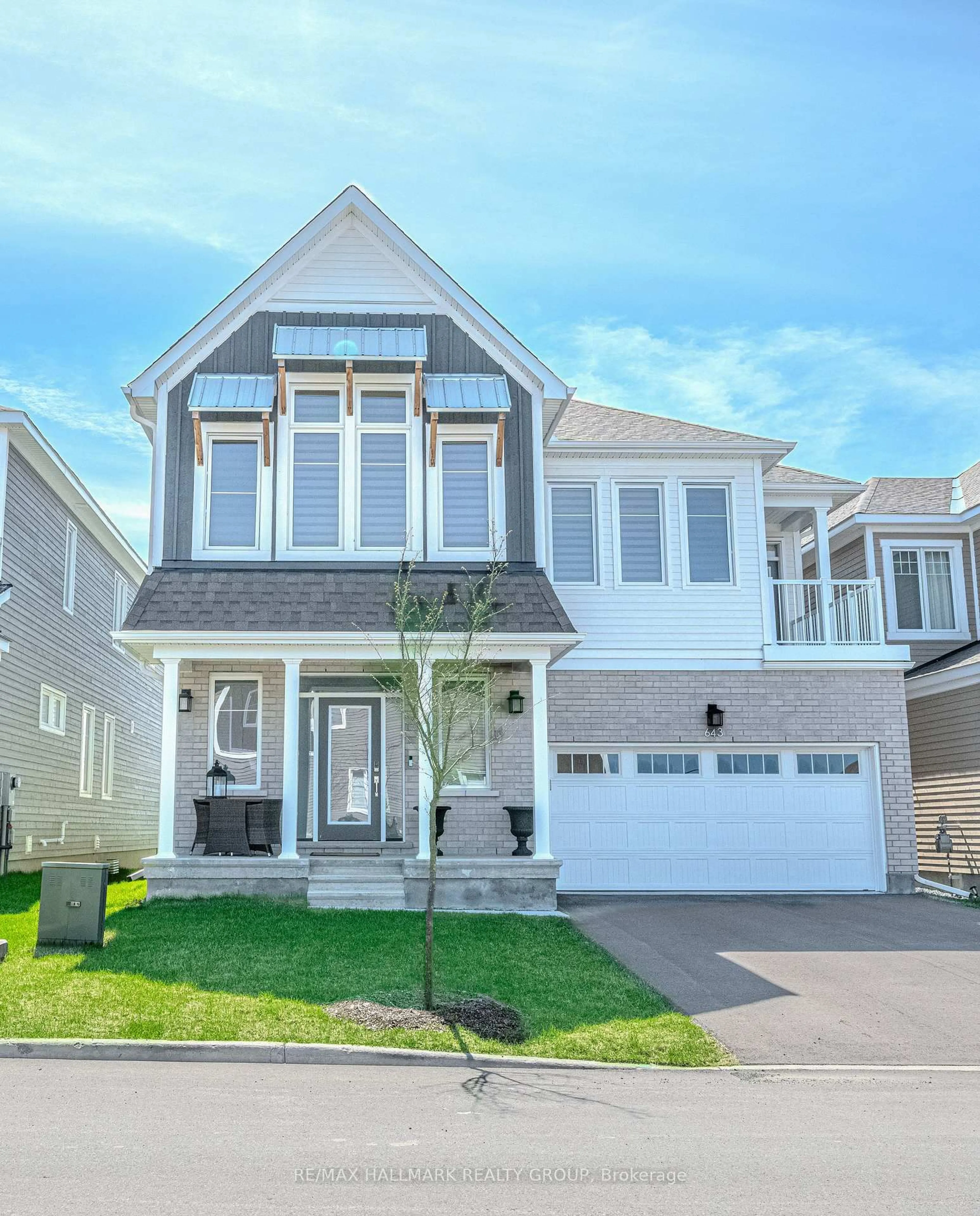 Home with vinyl exterior material, street for 643 Terrier Circ, Richmond Ontario K0A 2Z0