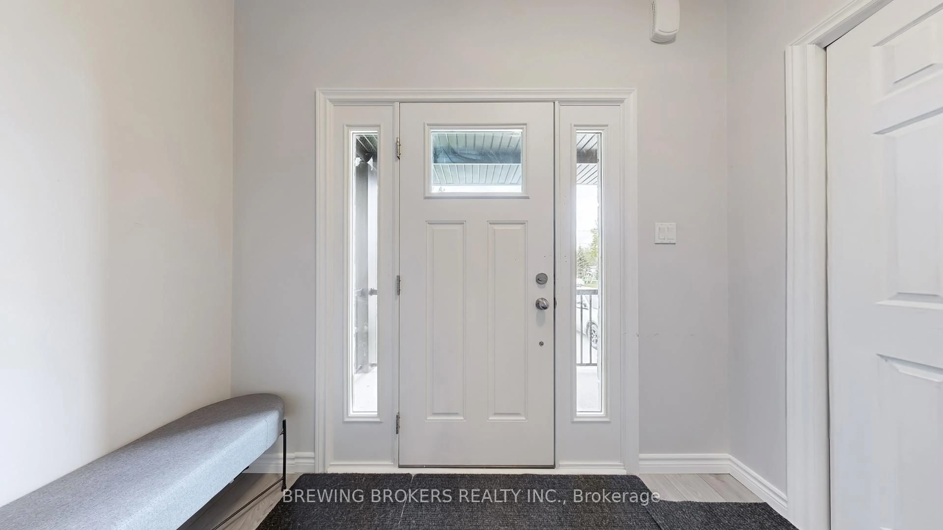 Indoor entryway for 120 Gold St, Southgate Ontario N0C 1B0