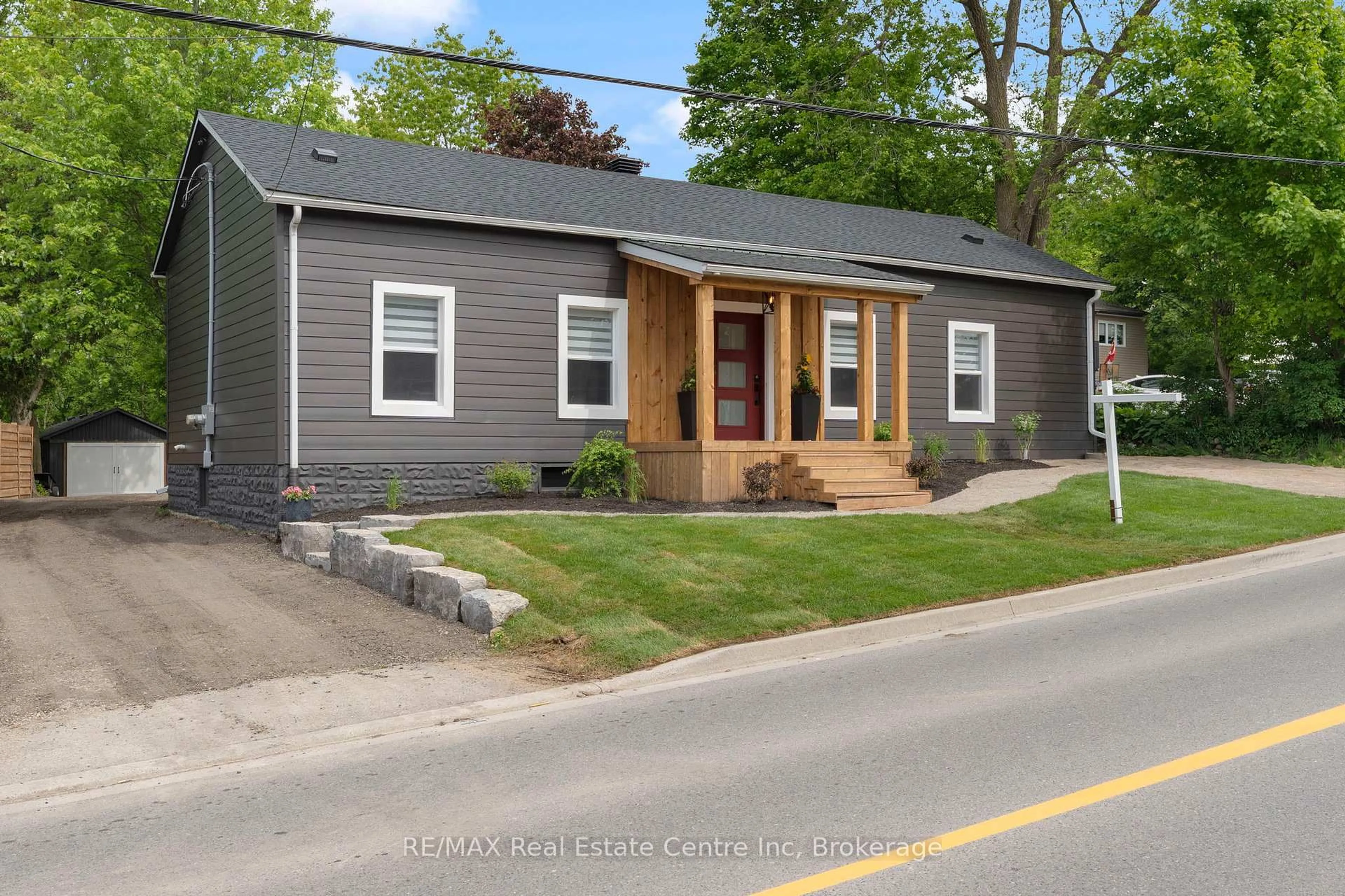 Home with vinyl exterior material, street for 1283 Swan St, North Dumfries Ontario N0B 1E0