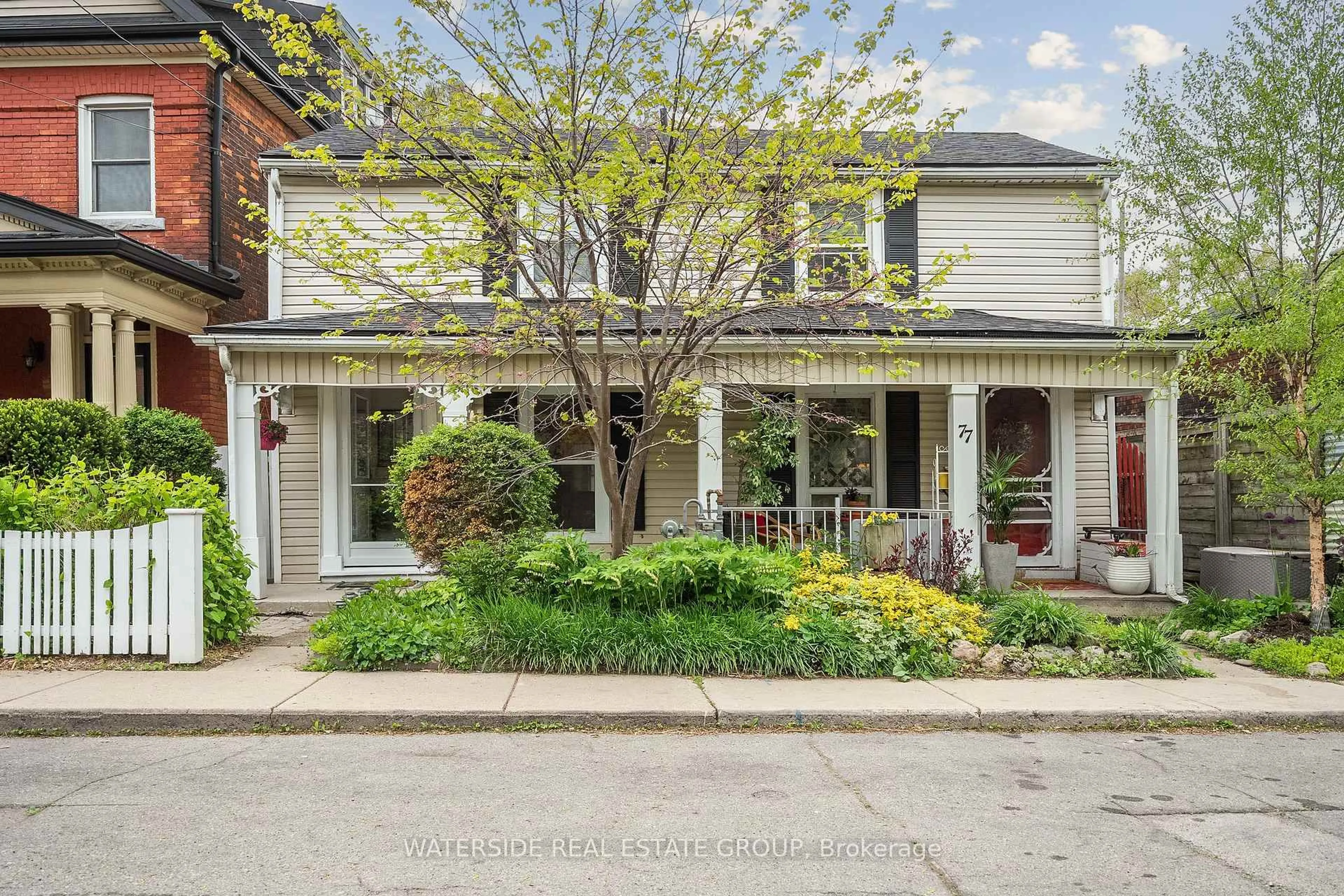 Patio, street for 75 Ray St, Hamilton Ontario L8R 2X7