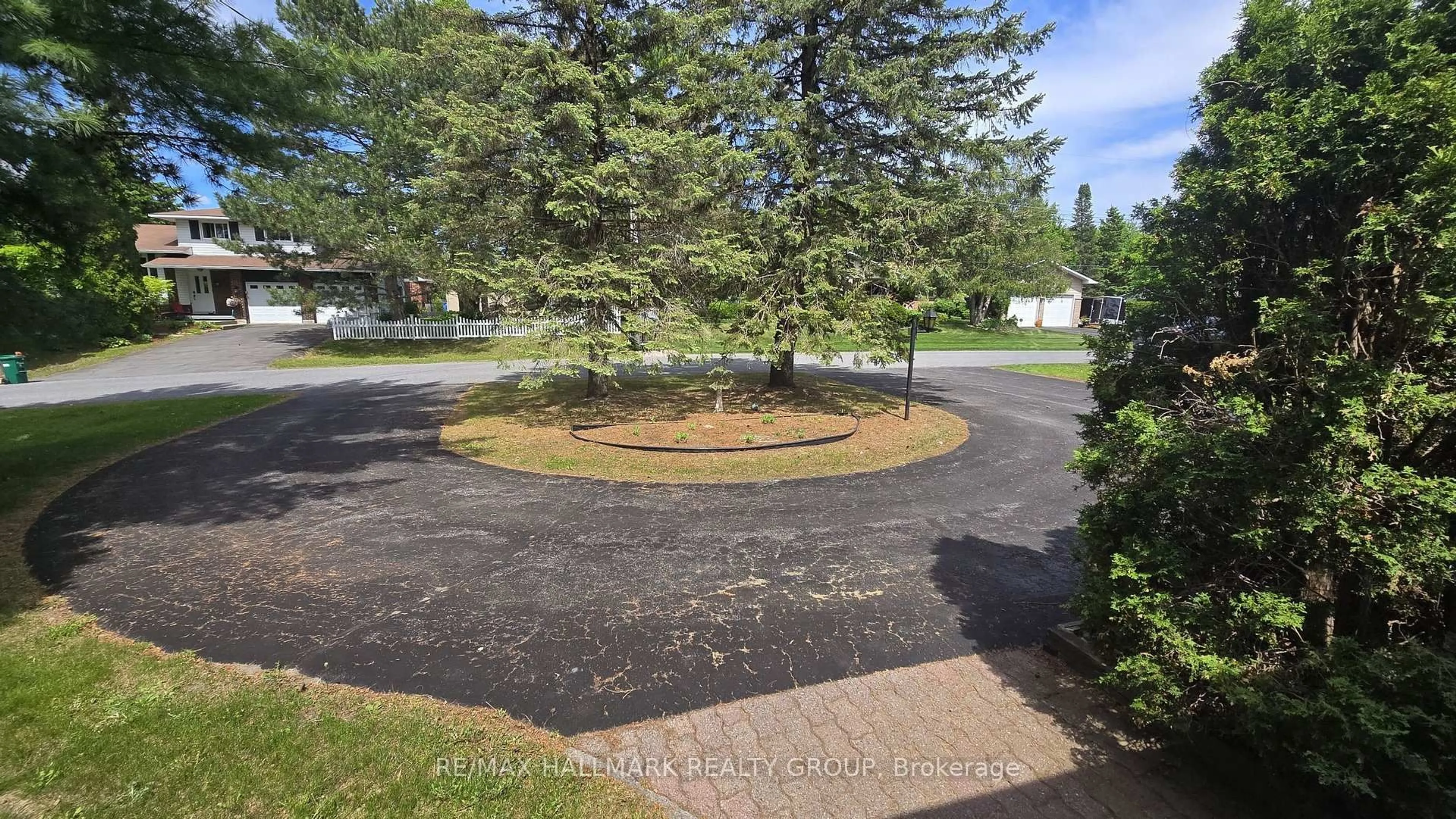 Patio, street for 16 Conductor Ave, Ottawa Ontario K2S 1C4