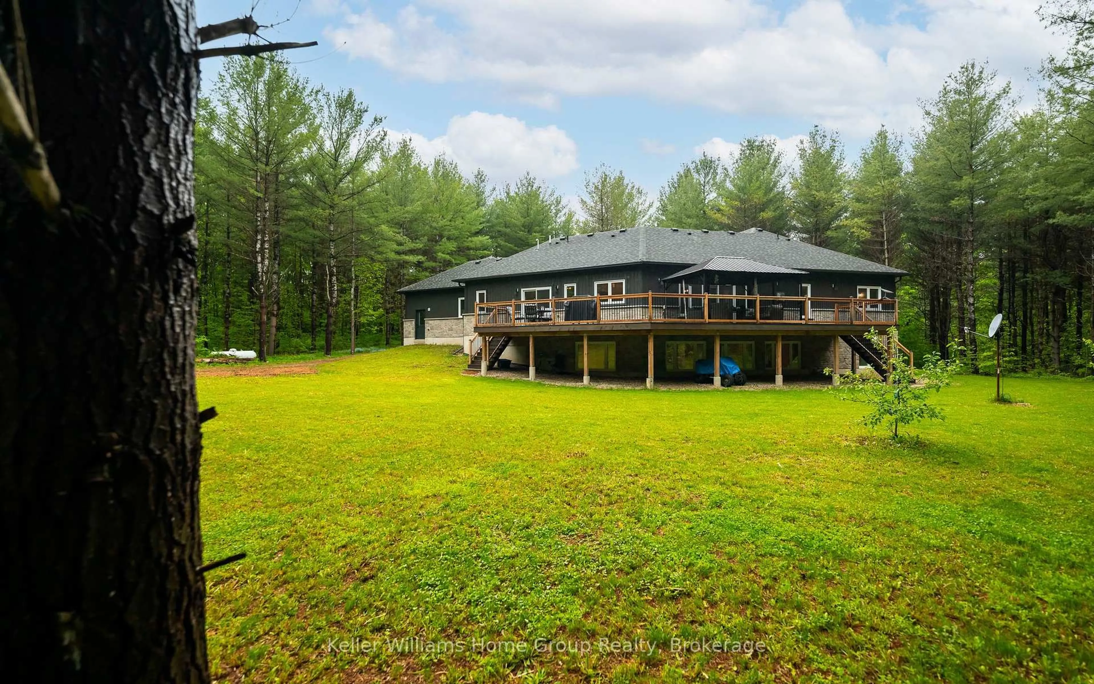 Patio, unknown for 211721 Baseline Rd, West Grey Ontario N0G 2L0