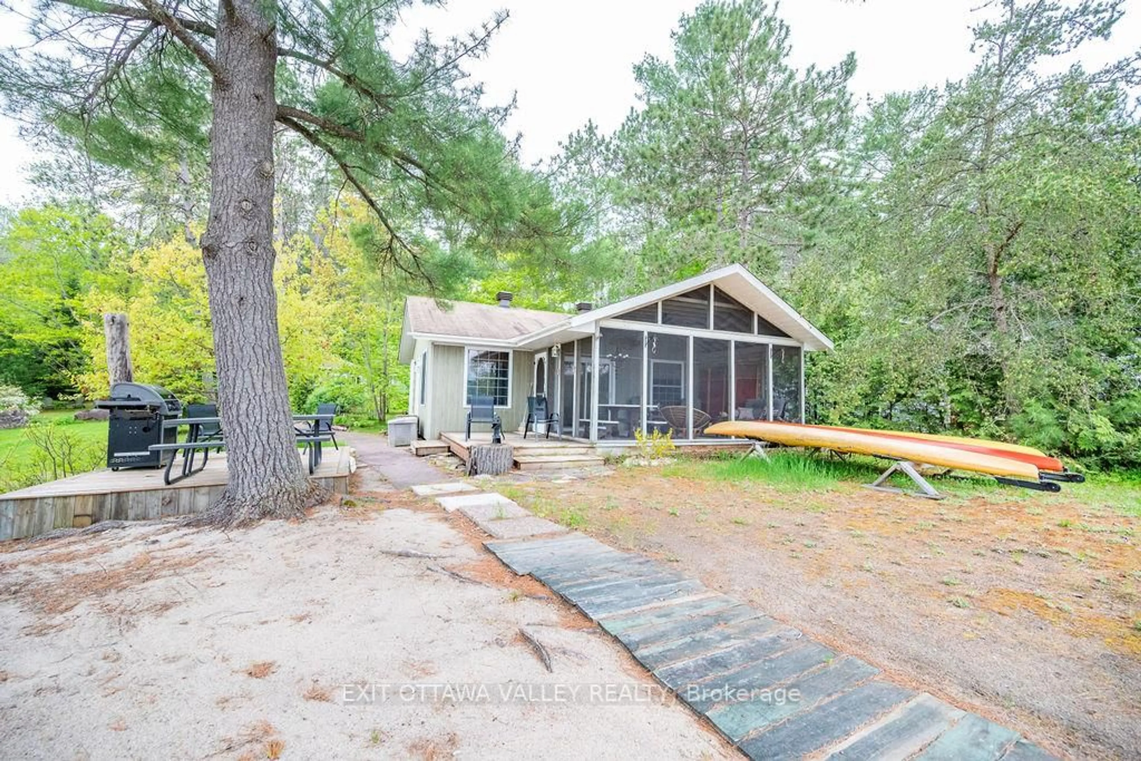 Patio, water/lake/river/ocean view for 342 McAnulty Rd #A&C, Deep River Ontario K0J 1P0
