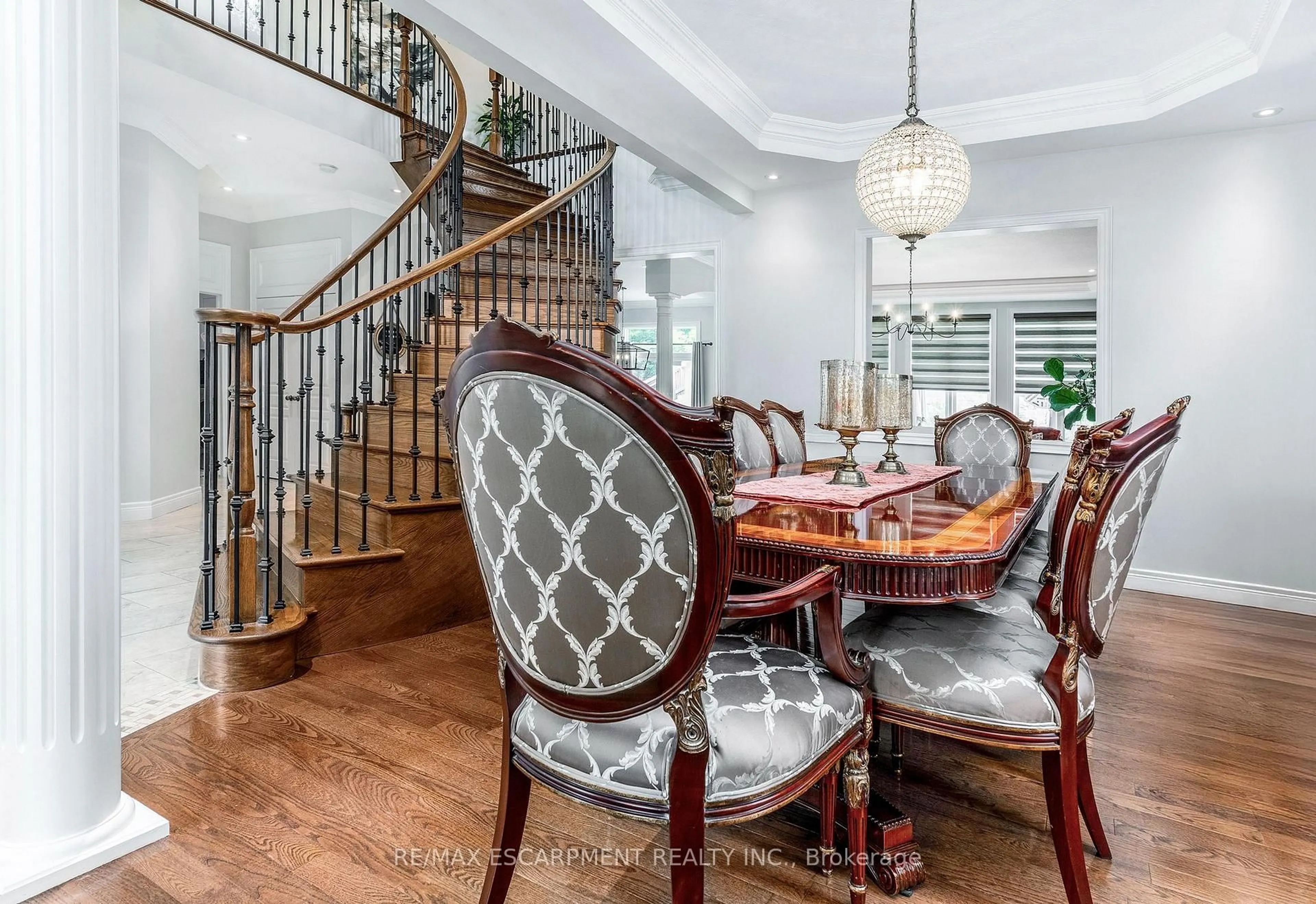 Dining room, unknown for 240 CLOVERLEAF Dr, Hamilton Ontario L9K 1T2