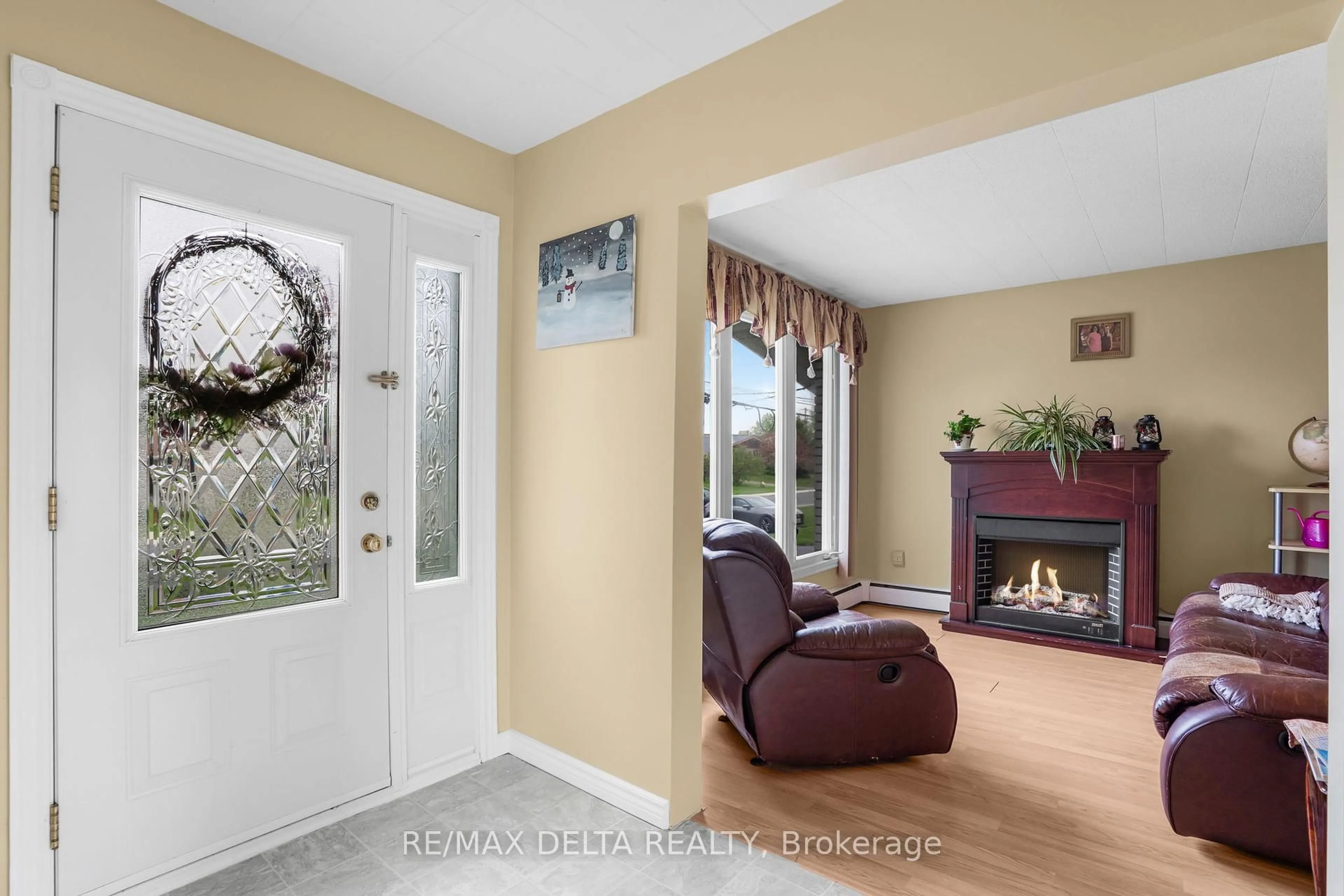 Indoor entryway for 4 Sabourin St, The Nation Ontario K0C 2B0