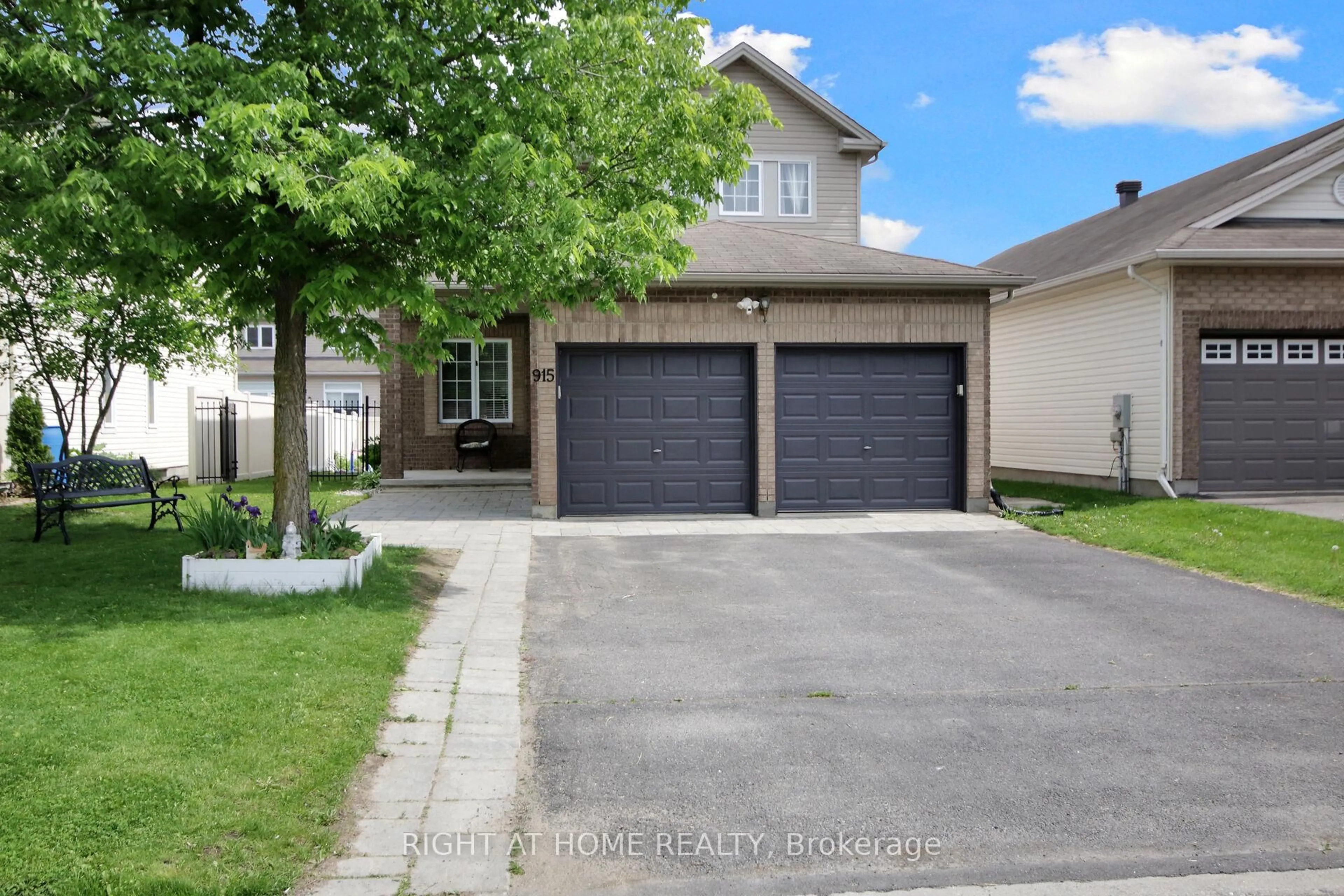 Unknown for 915 Gosnell Terr, Ottawa Ontario K4A 5C4