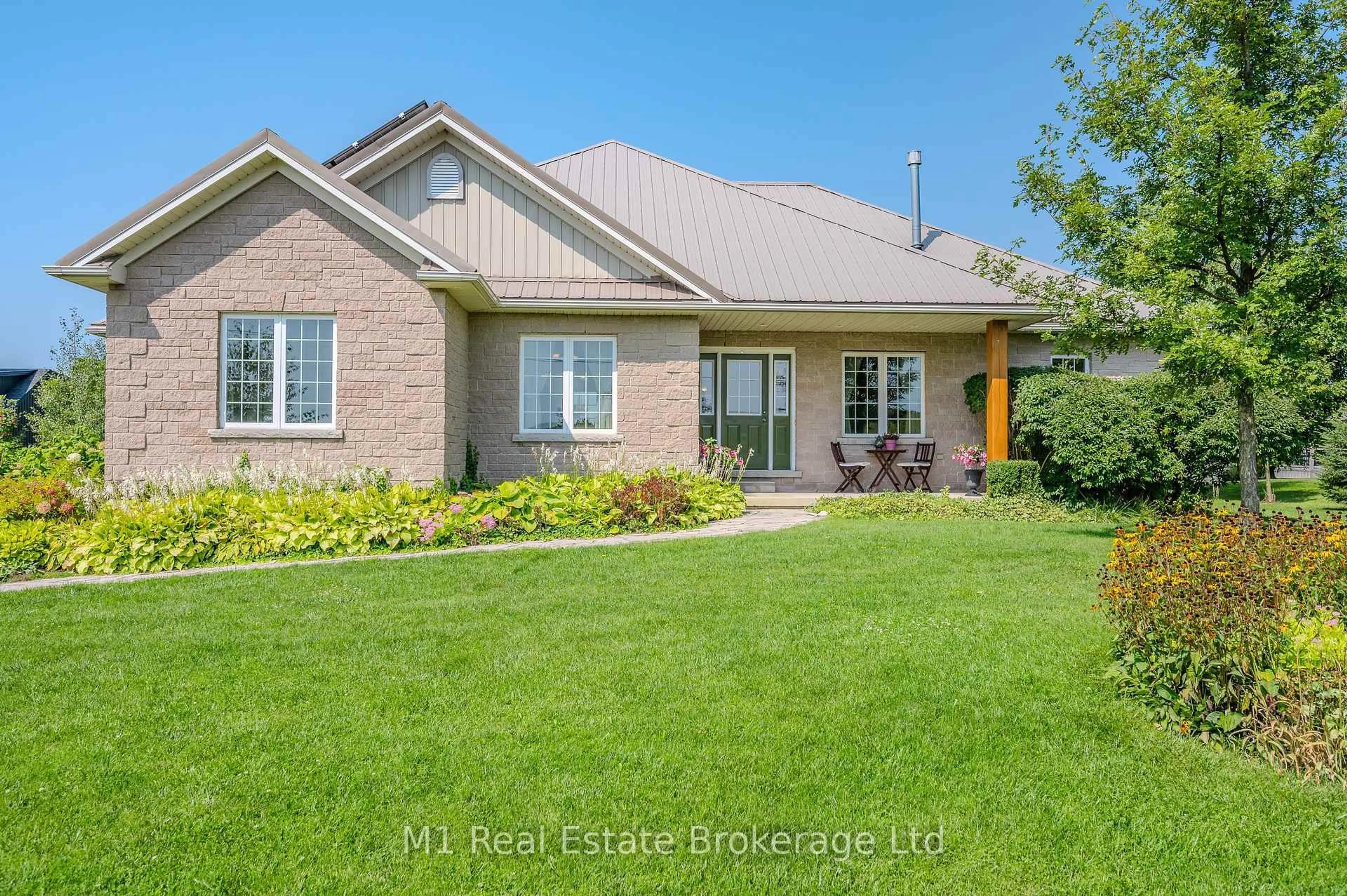 Home with brick exterior material, water/lake/river/ocean view for 8682 9 Sdrd, Centre Wellington Ontario N0B 1J0