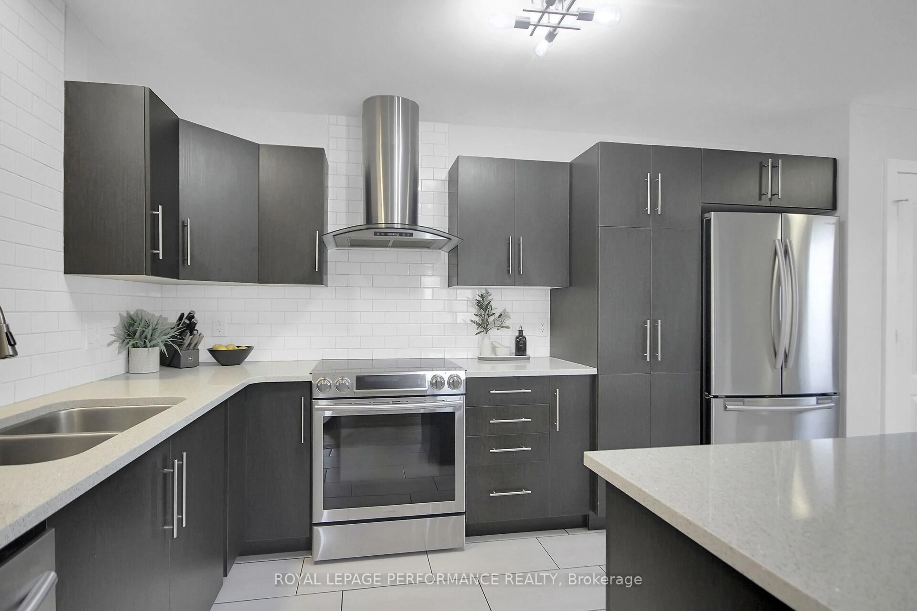 Standard kitchen, unknown for 245 Equinox Dr #201, Russell Ontario K0A 1W1