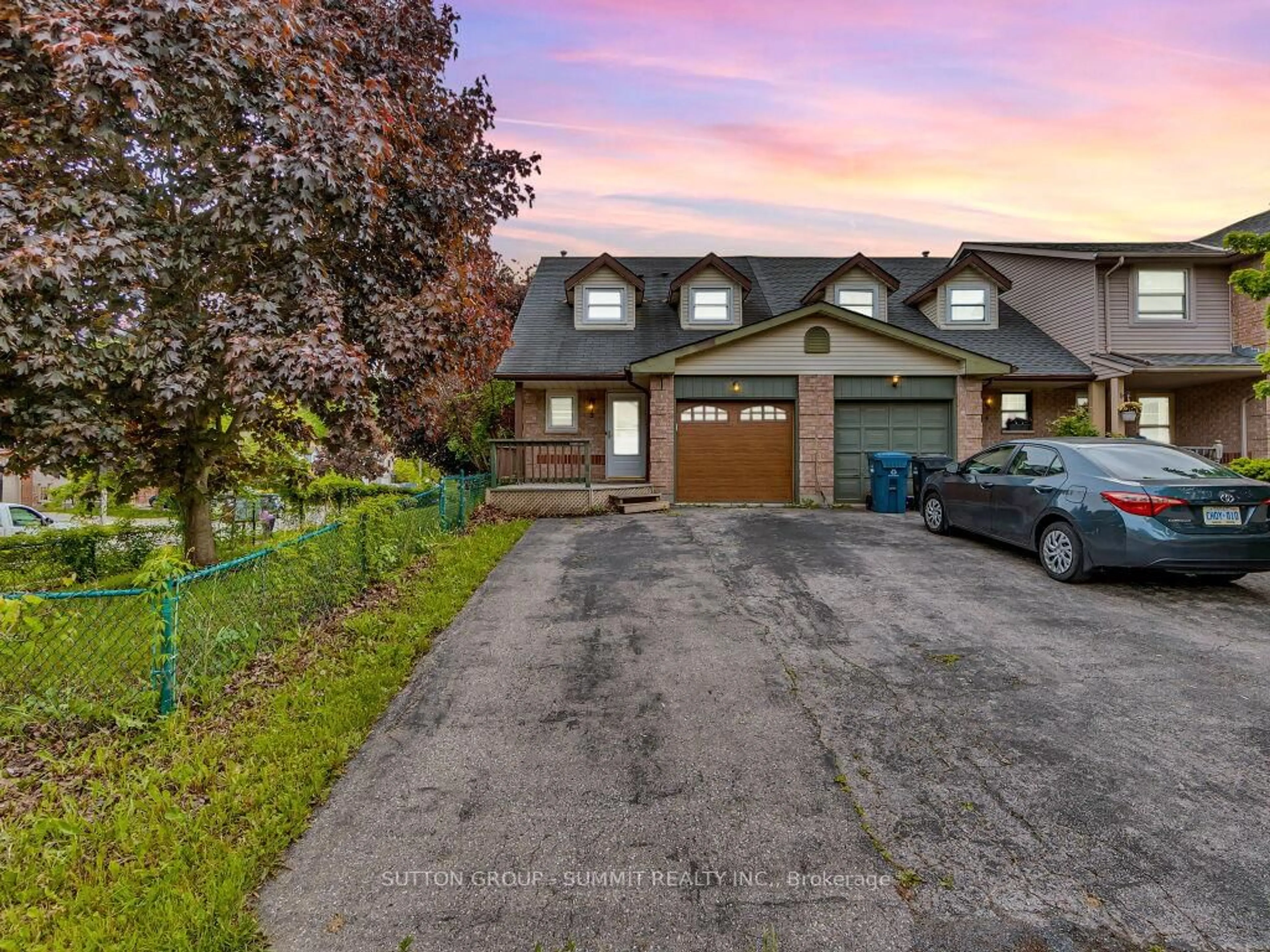A pic from outside/outdoor area/front of a property/back of a property/a pic from drone, street for 2 Grandridge Cres, Guelph Ontario N1H 8G1