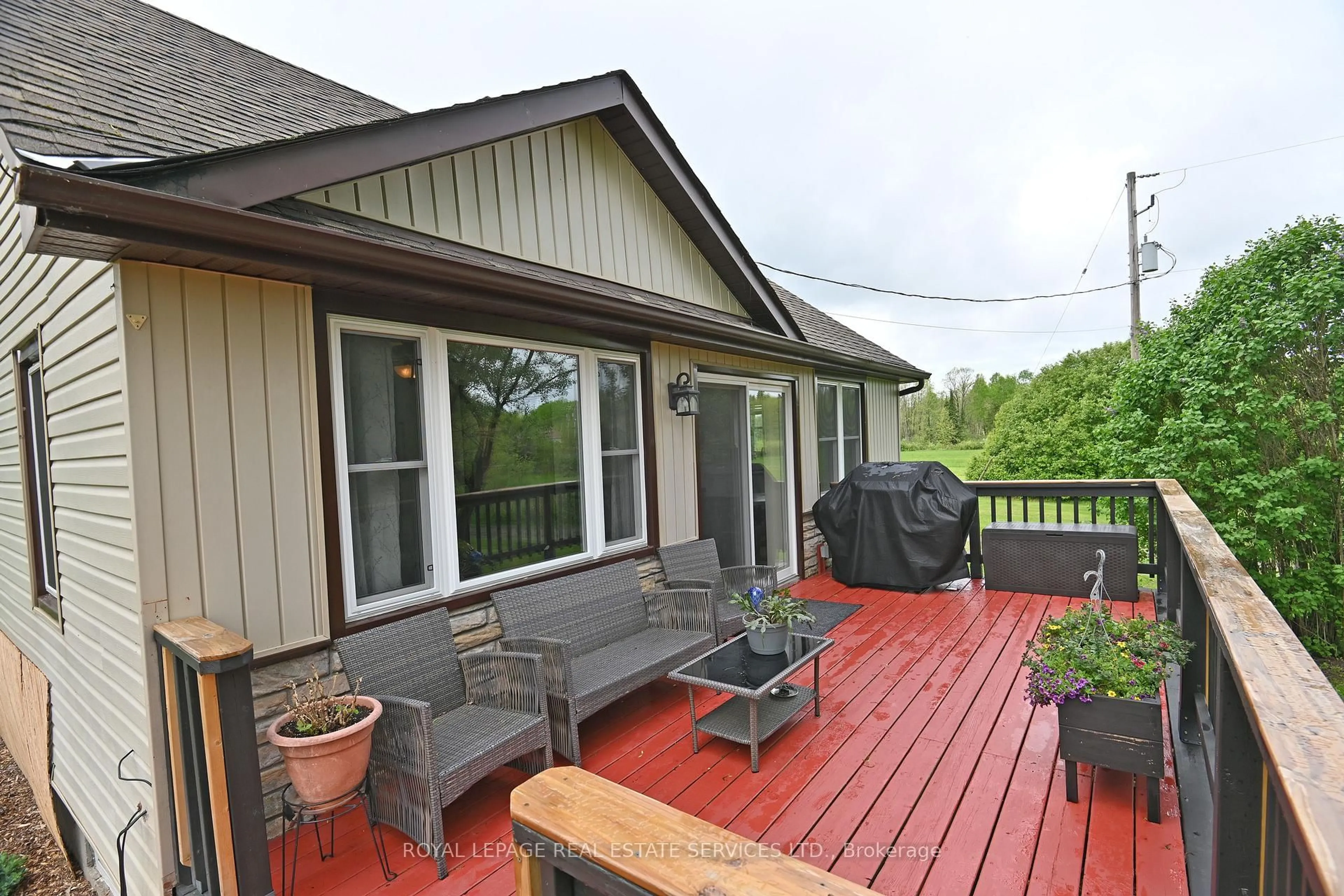 Patio, water/lake/river/ocean view for 3000 Highway 654 Highway, Nipissing Ontario P0H 1H0