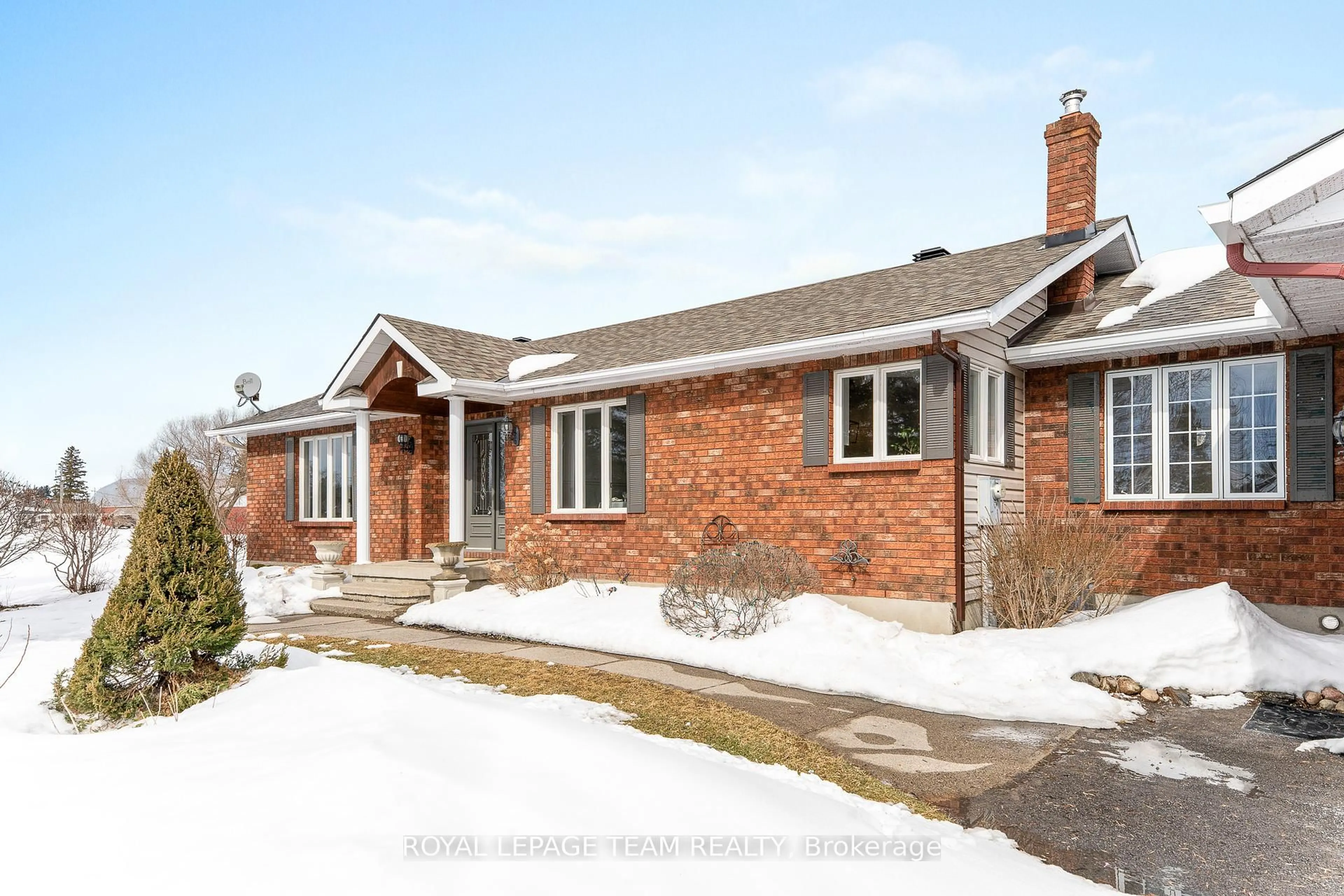 Home with brick exterior material, street for 3604 Diamondview Rd, Kinburn Ontario K0A 2H0