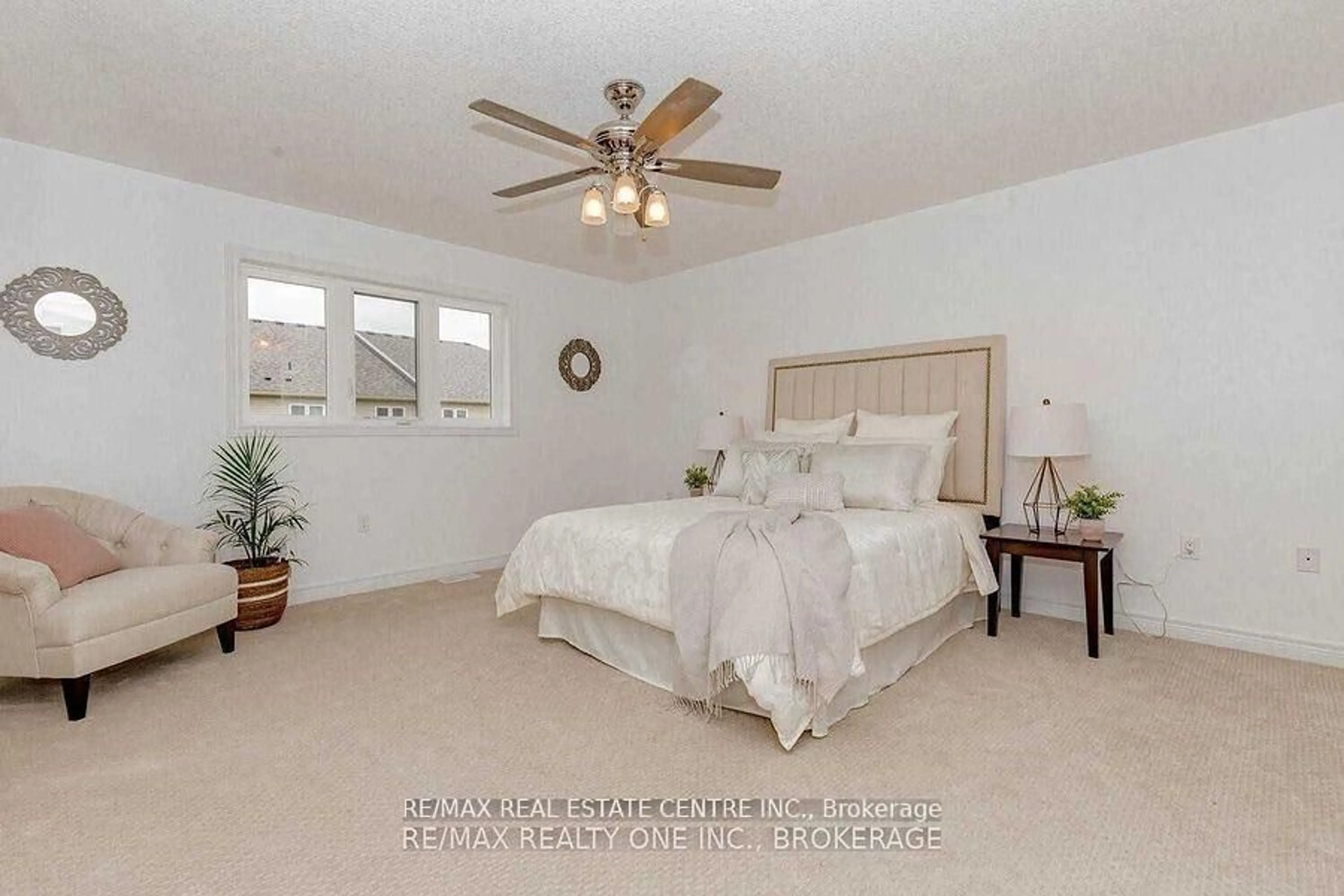 Bedroom with bed, unknown for 99 Bethune Ave, Hamilton Ontario L0R 1P0