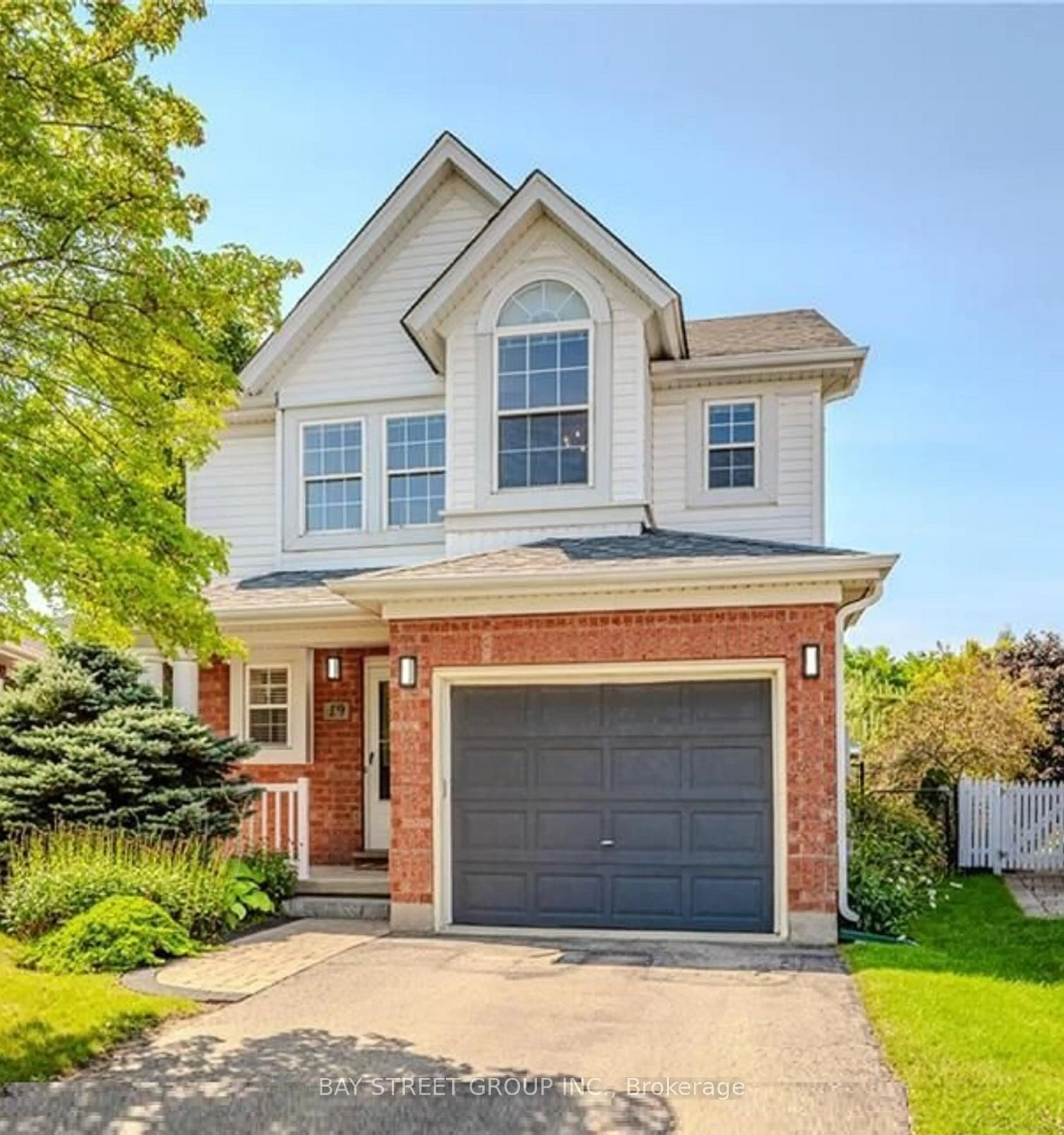 Home with brick exterior material, street for 19 Silversmith Crt, Guelph Ontario N1G 5C1