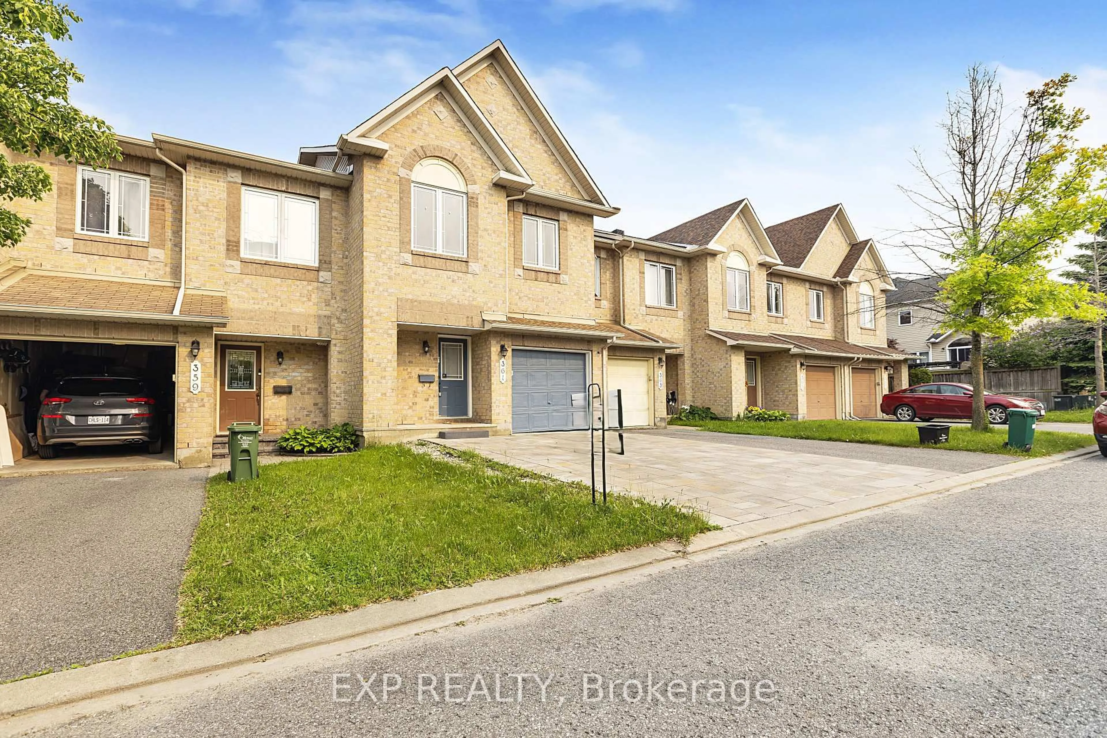 A pic from outside/outdoor area/front of a property/back of a property/a pic from drone, street for 361 Bakewell Cres, Ottawa Ontario K2G 7E9