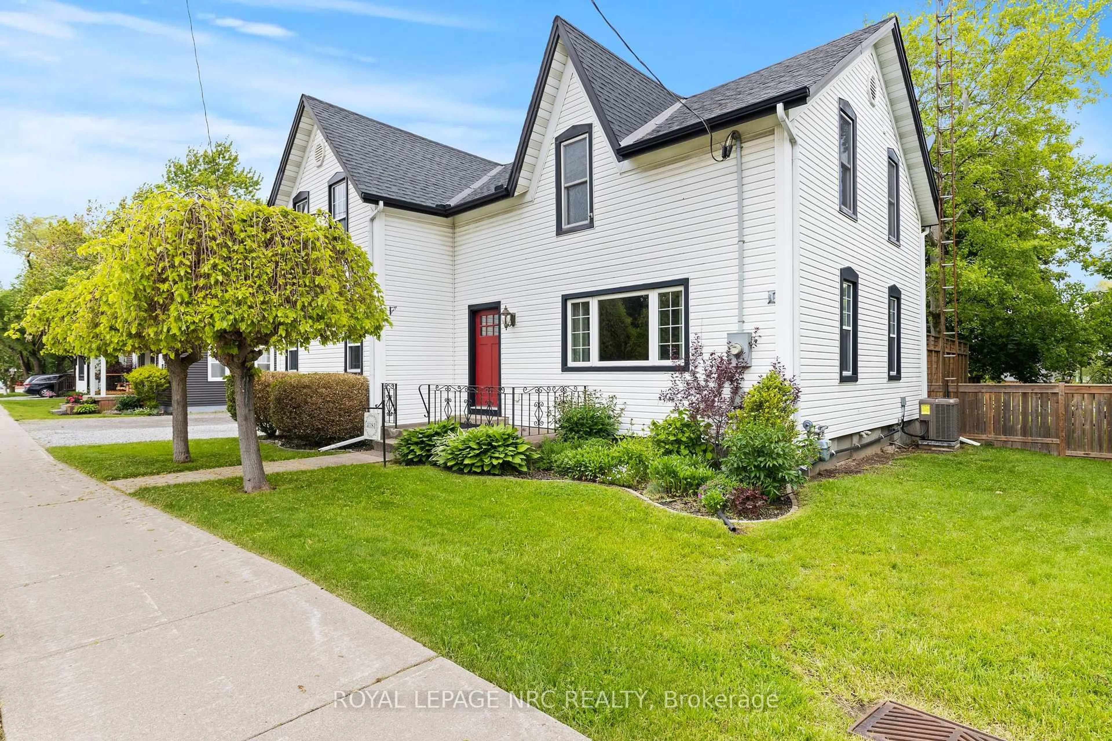 Home with brick exterior material, street for 4181 Fly Rd, Lincoln Ontario L0R 1G0