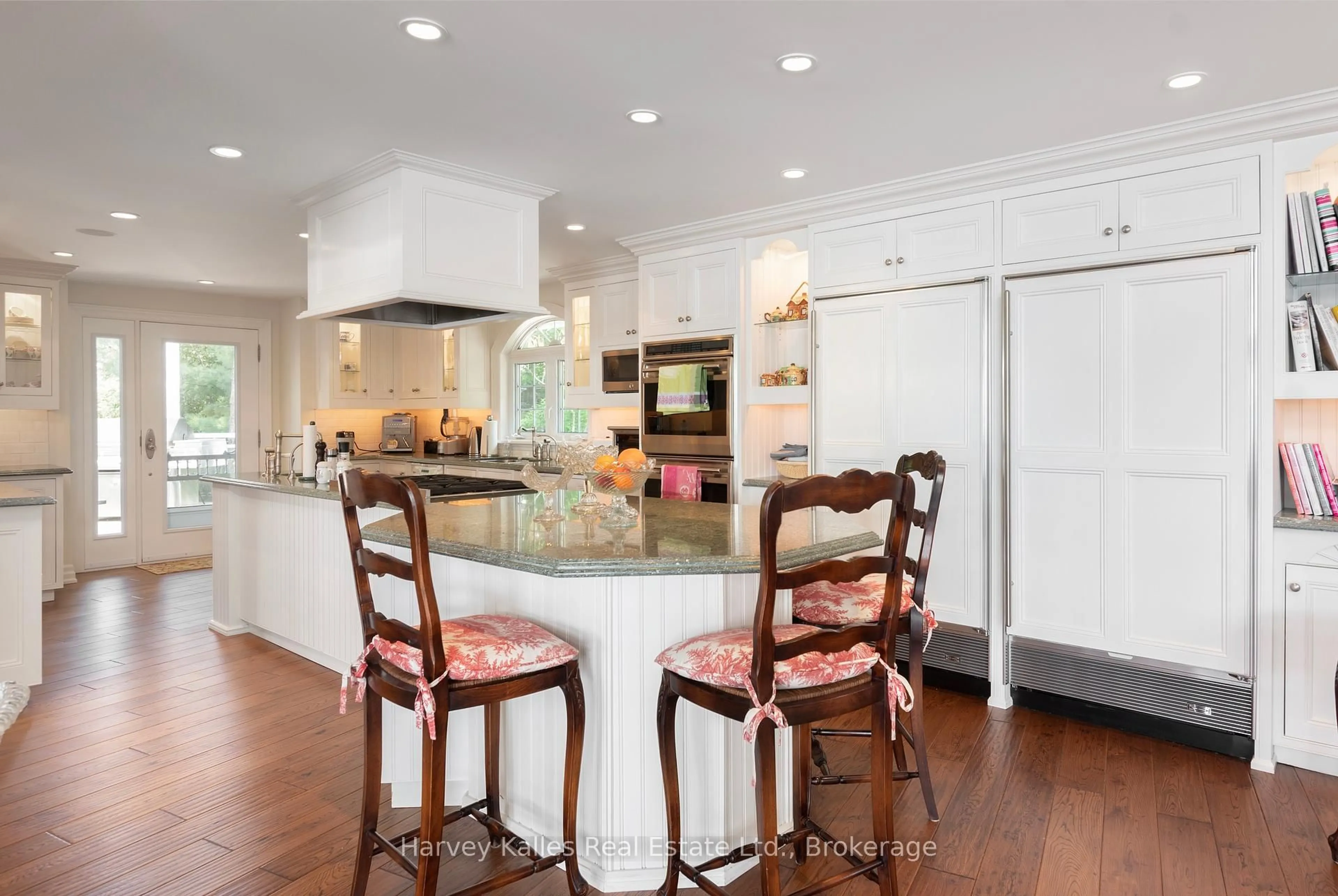 Open concept kitchen, unknown for 1158 Ranwood Rd #21, Muskoka Lakes Ontario P0B 1J0