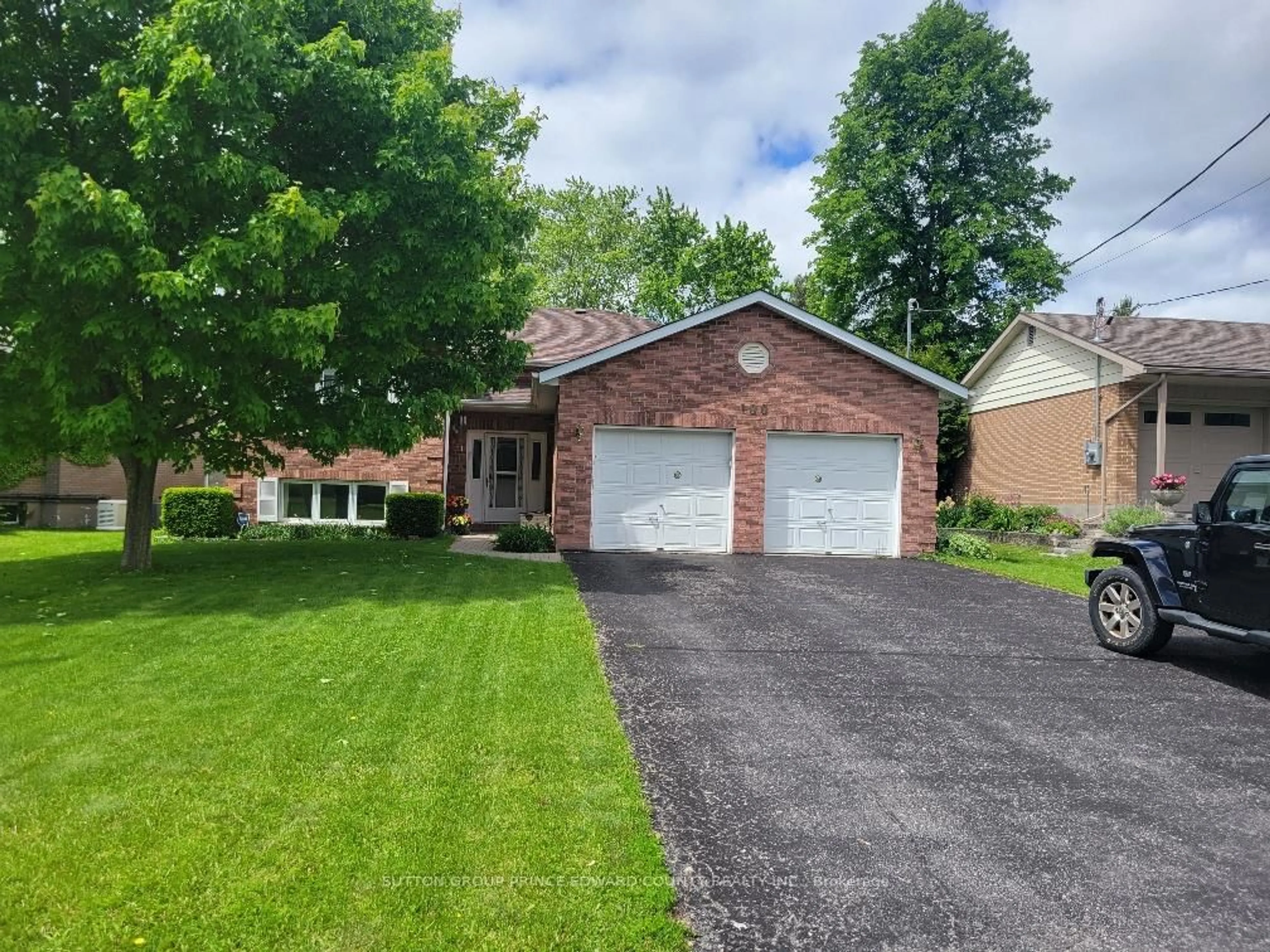 Home with brick exterior material, street for 100 Selena Ave, Belleville Ontario K8P 4C4