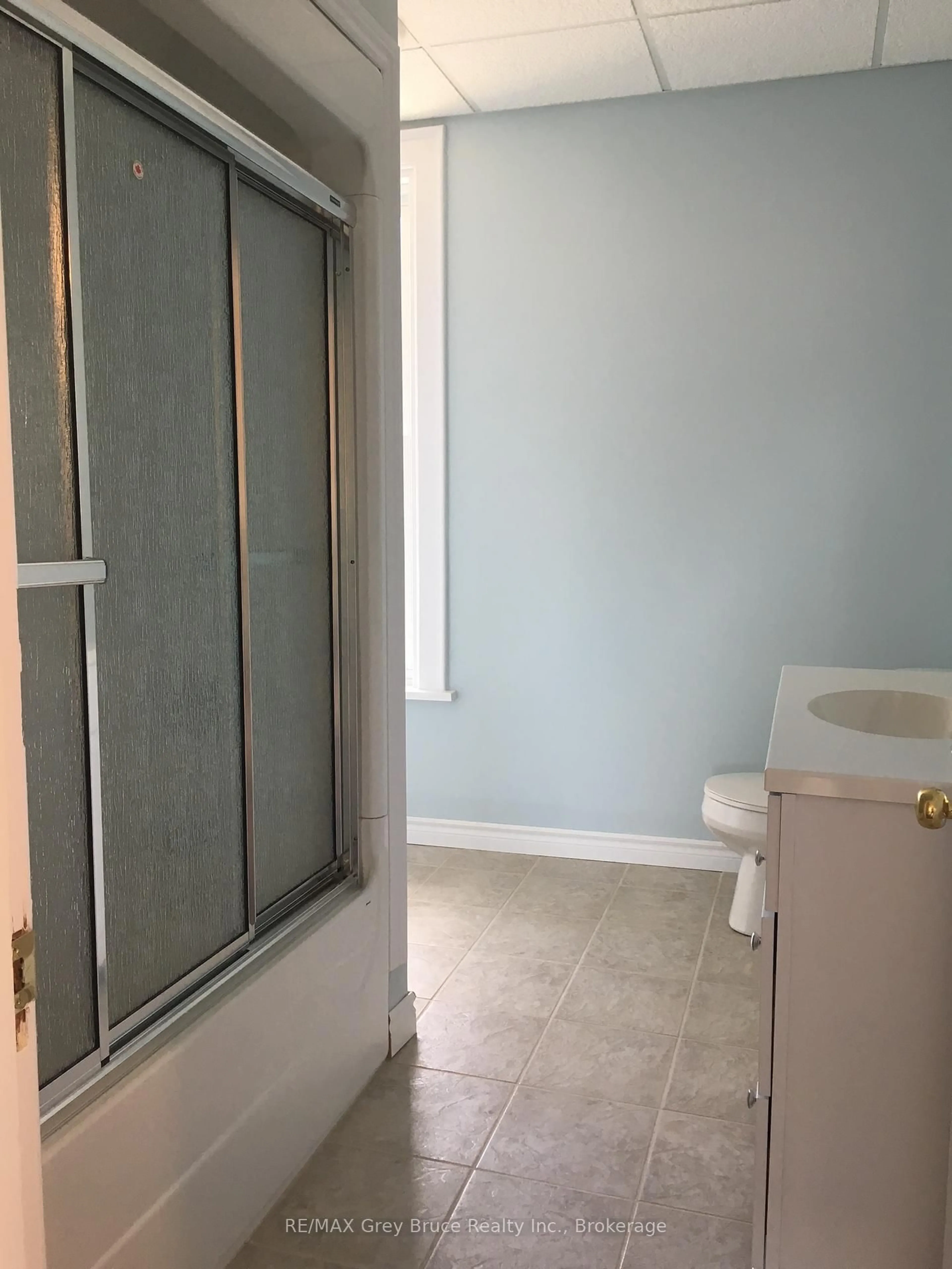 A pic of a room for 784 16th St, Owen Sound Ontario N4K 1Y9