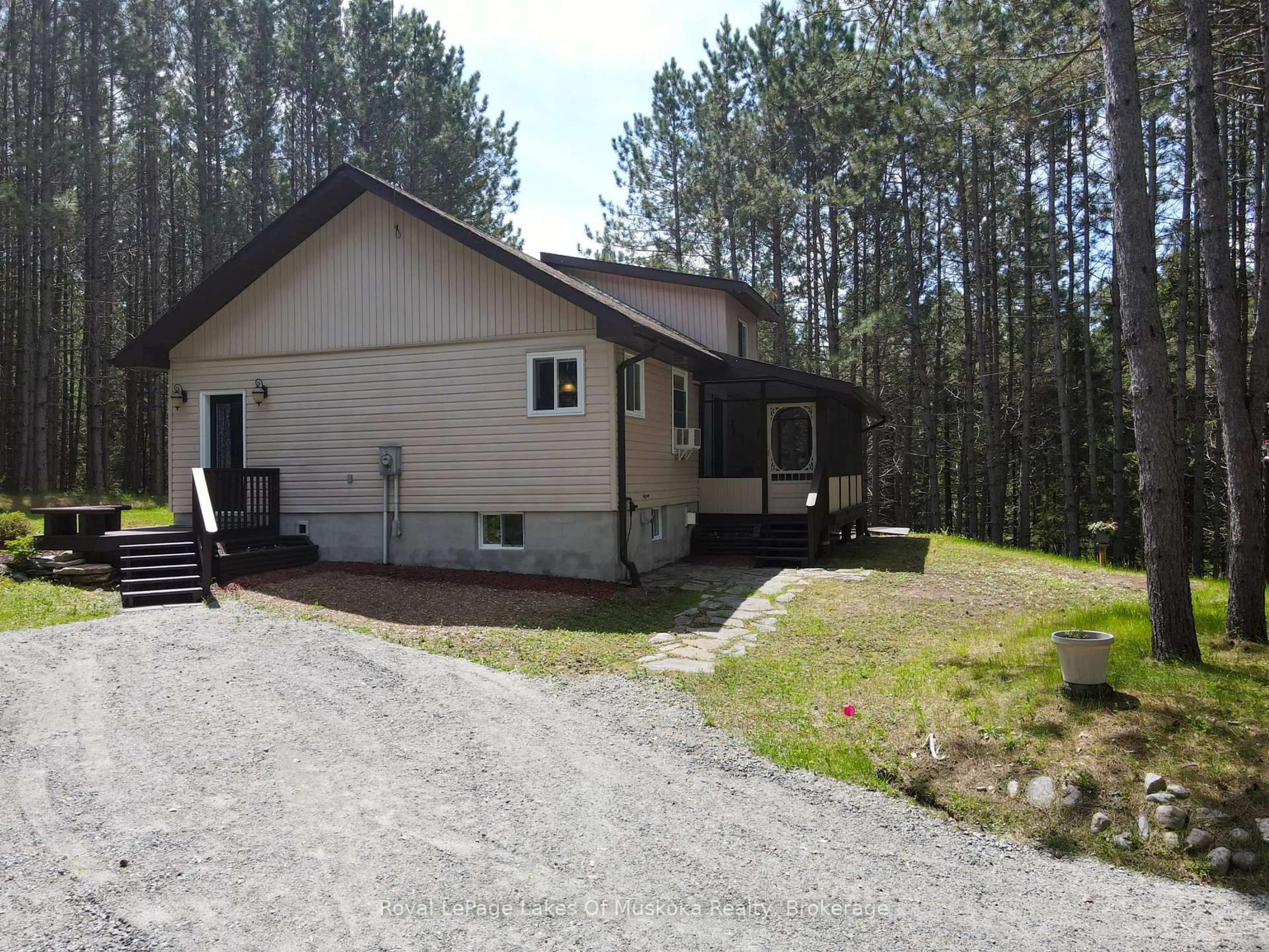 A pic from outside/outdoor area/front of a property/back of a property/a pic from drone, unknown for 226 Owl Lake Rd, Armour Ontario P0A 1L0