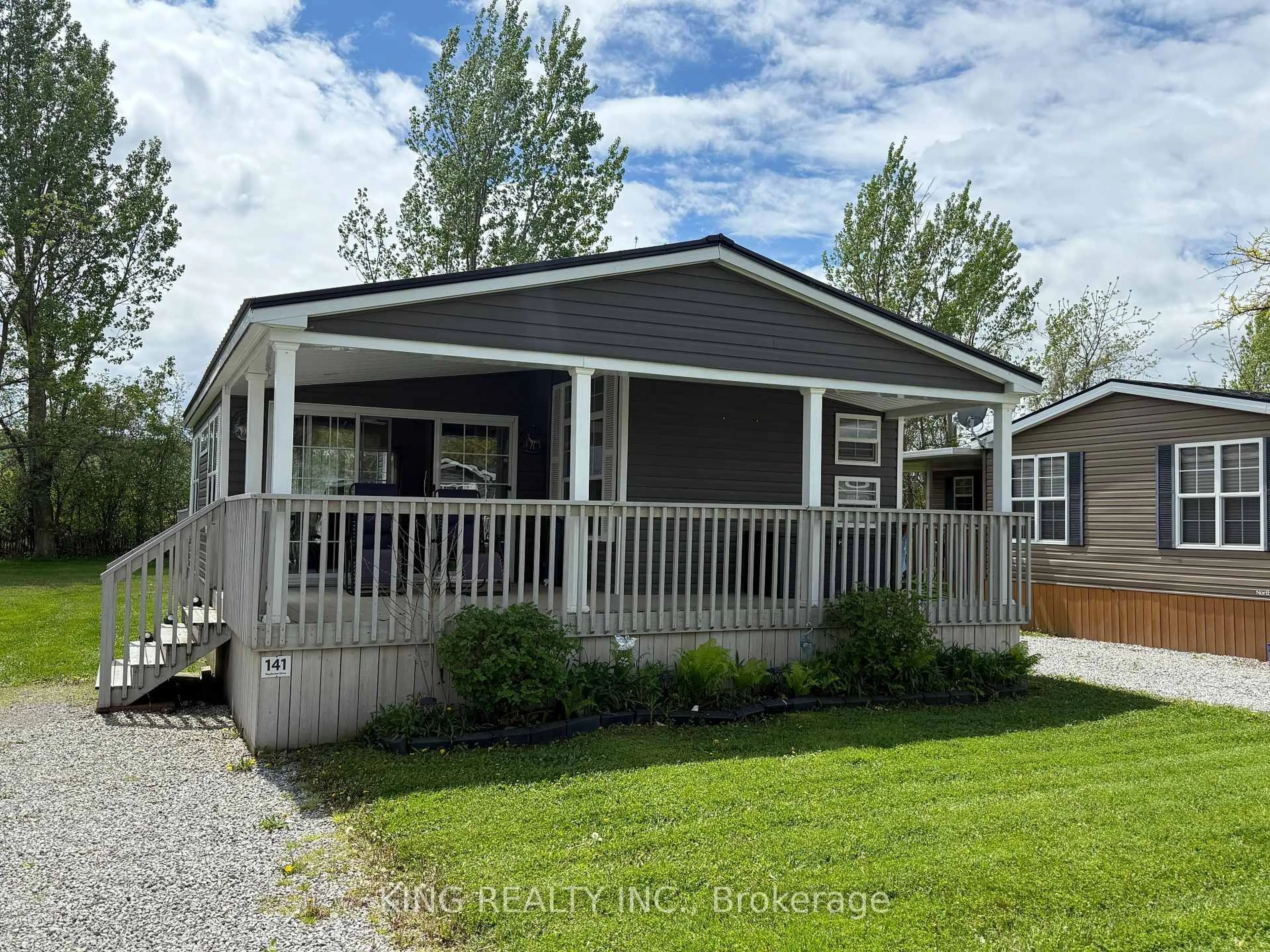 Home with vinyl exterior material, street for 1501 Line 8 Rd #141, Niagara-on-the-Lake Ontario L0S 1L0