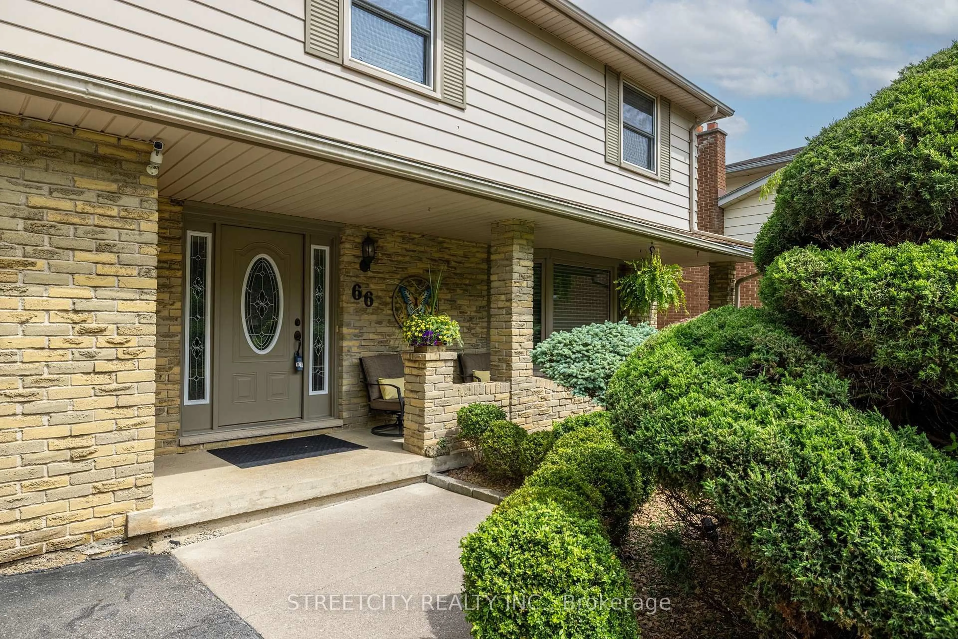 Unknown for 66 Guildford Crt, London South Ontario N6J 3Y1