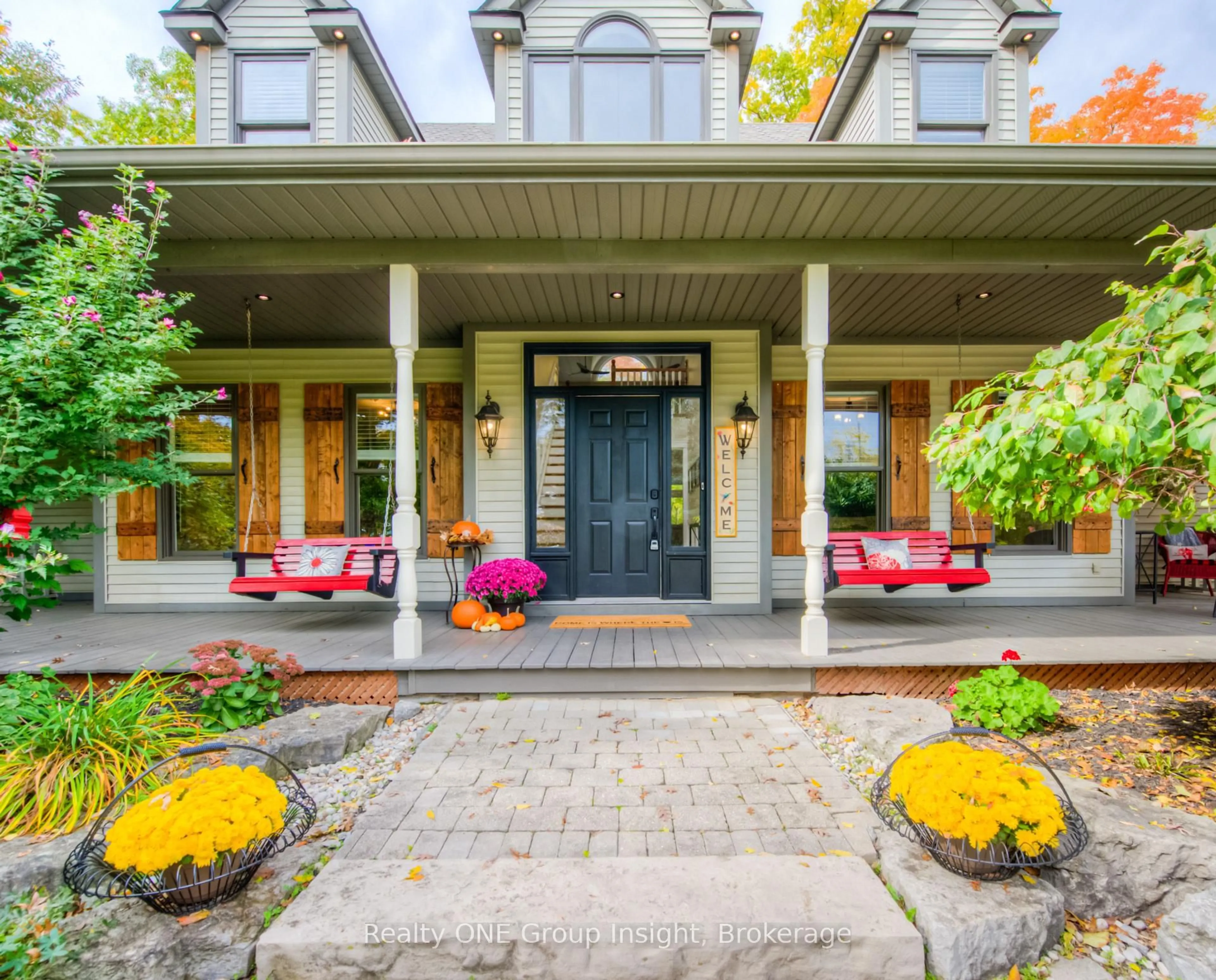 Indoor entryway for 652 Westbrook Rd, Hamilton Ontario L0R 2A0