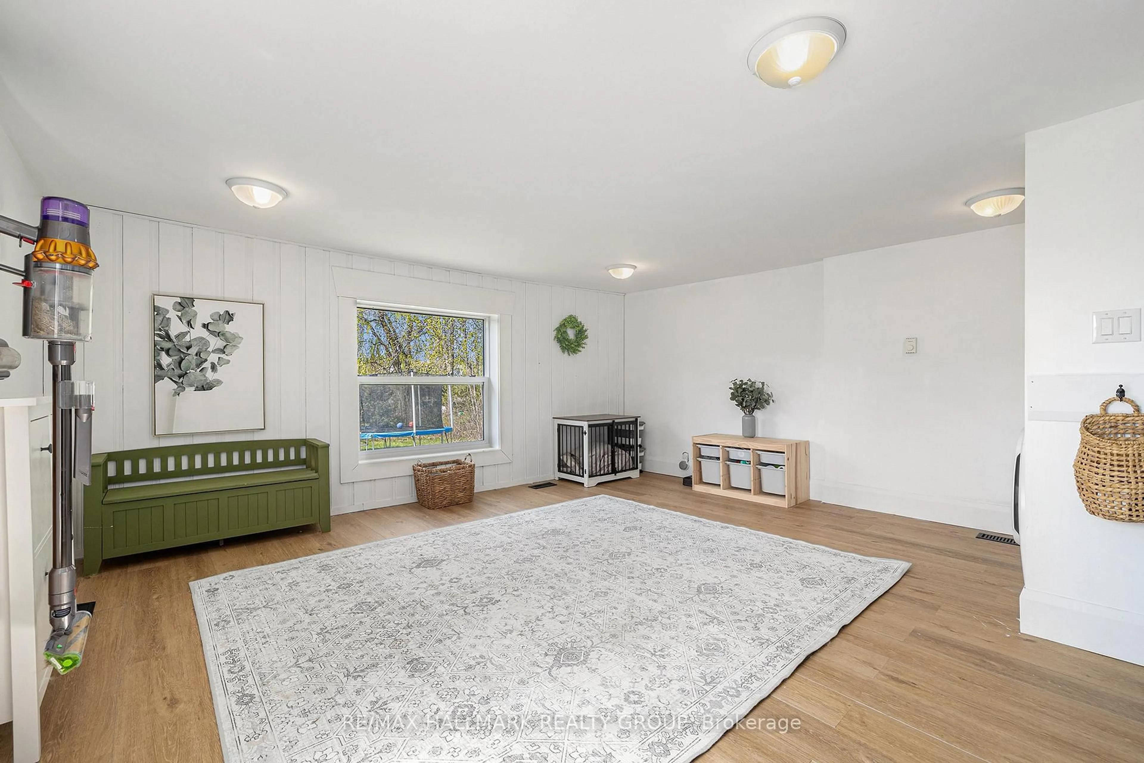 A pic of a room for 33 River Rd, Arnprior Ontario K7S 1R3