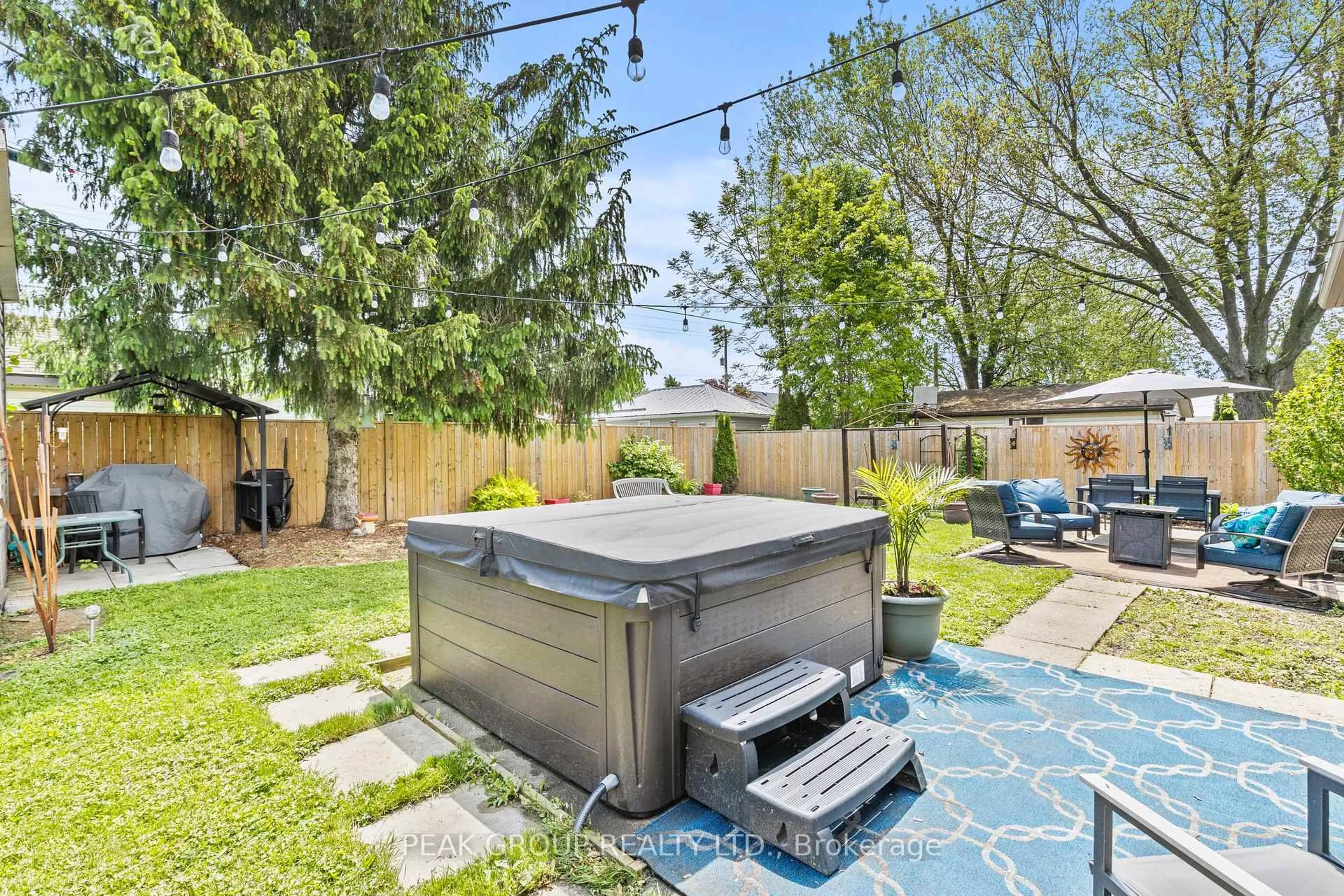 Patio, street for 47 David St, Welland Ontario L3B 2B4