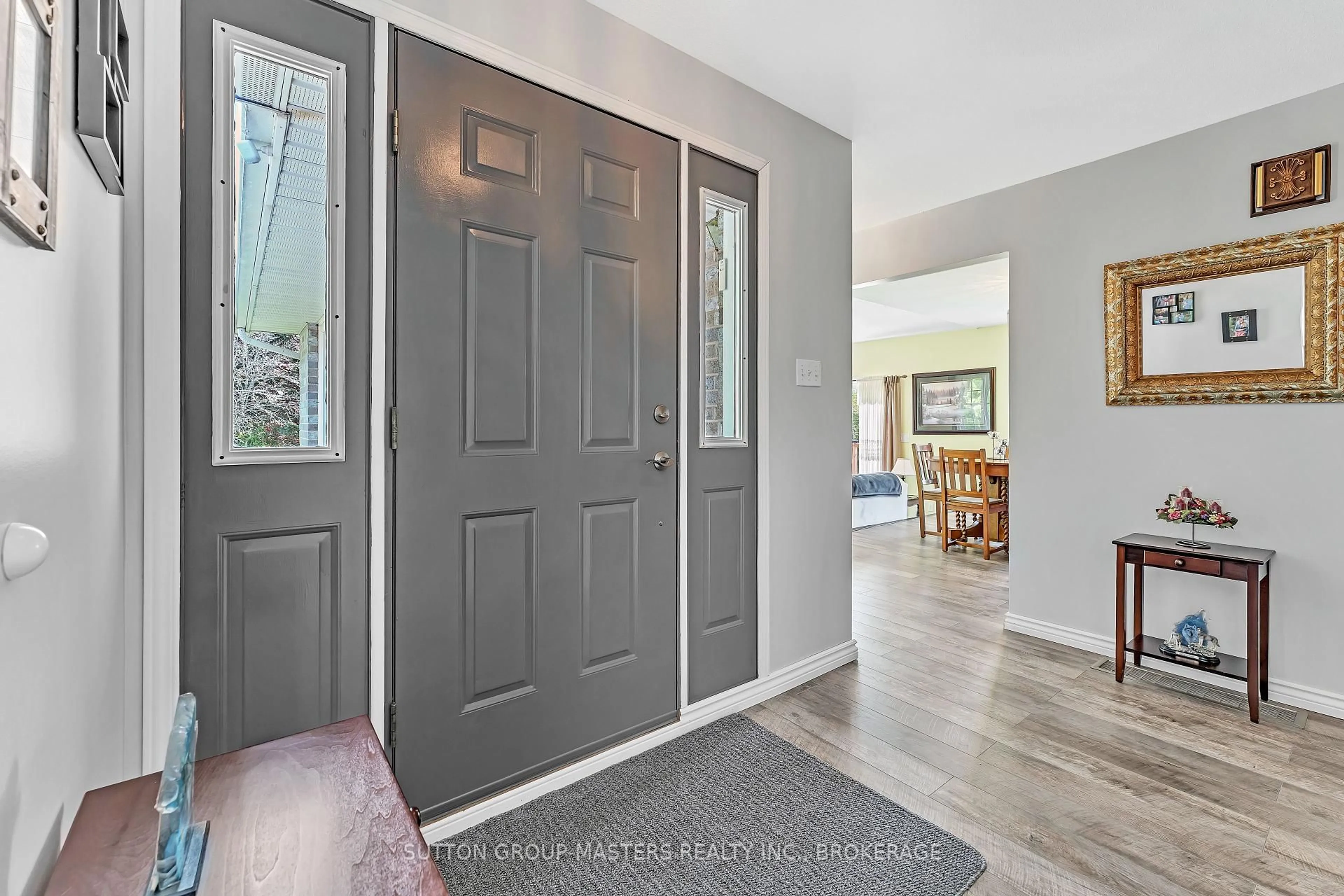 Indoor entryway for 7582 County Rd 2 Rd, Napanee Ontario K7R 3K6