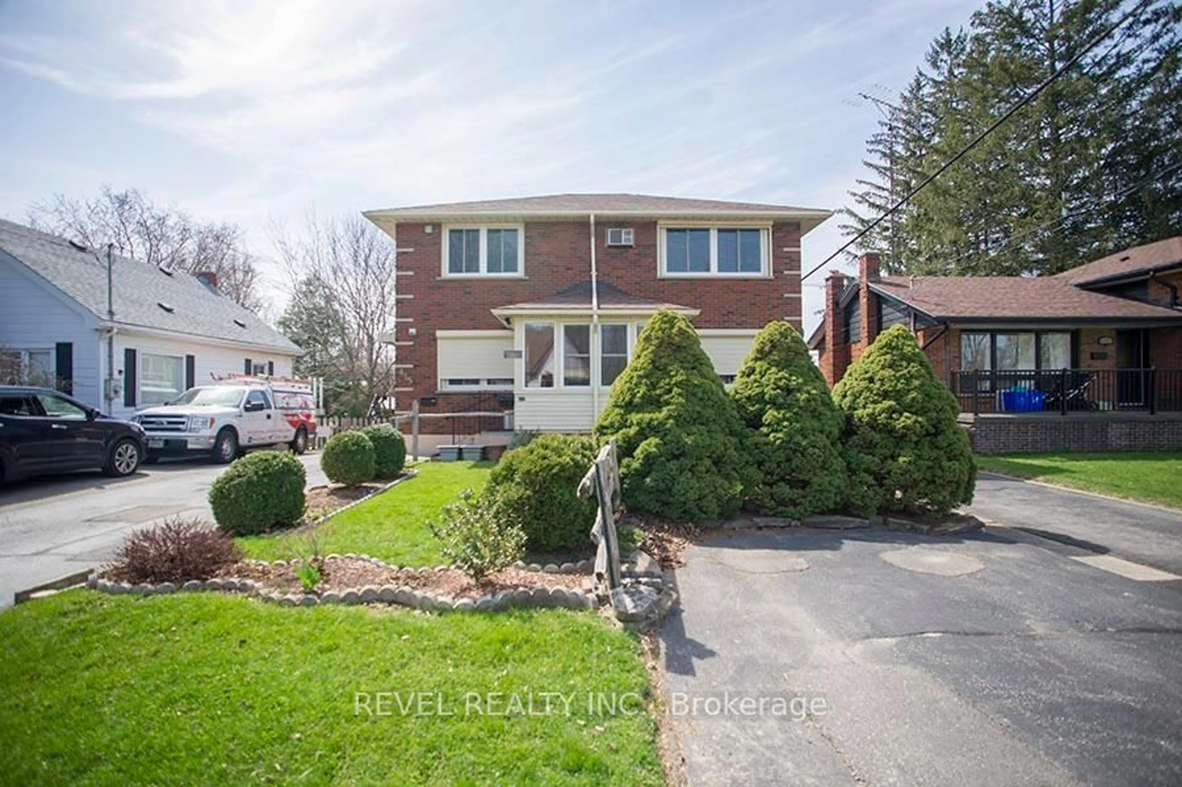 Home with brick exterior material, street for 415 Chatham St, Brantford Ontario N3S 4J4