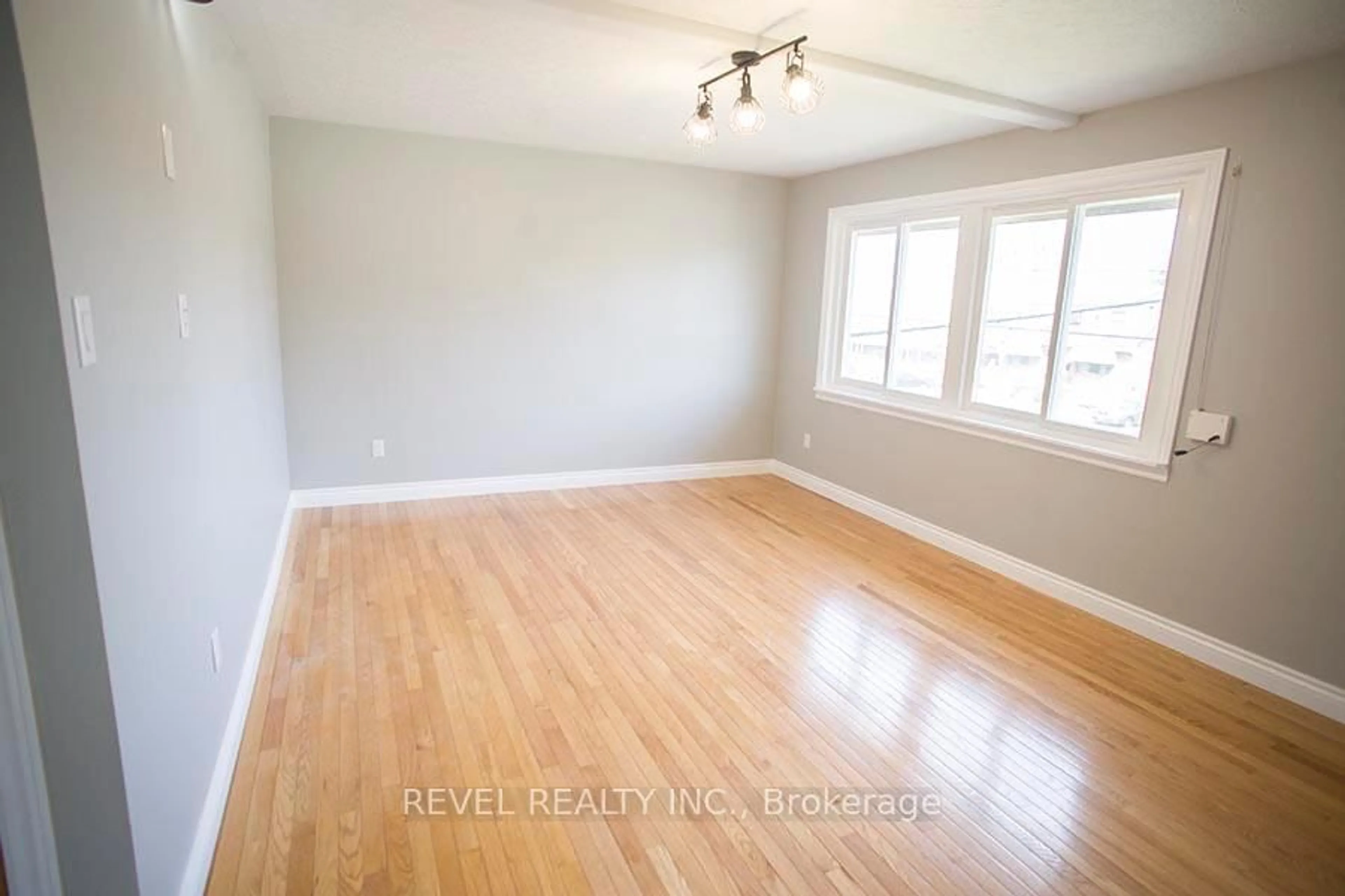 A pic of a room for 415 Chatham St, Brantford Ontario N3S 4J4