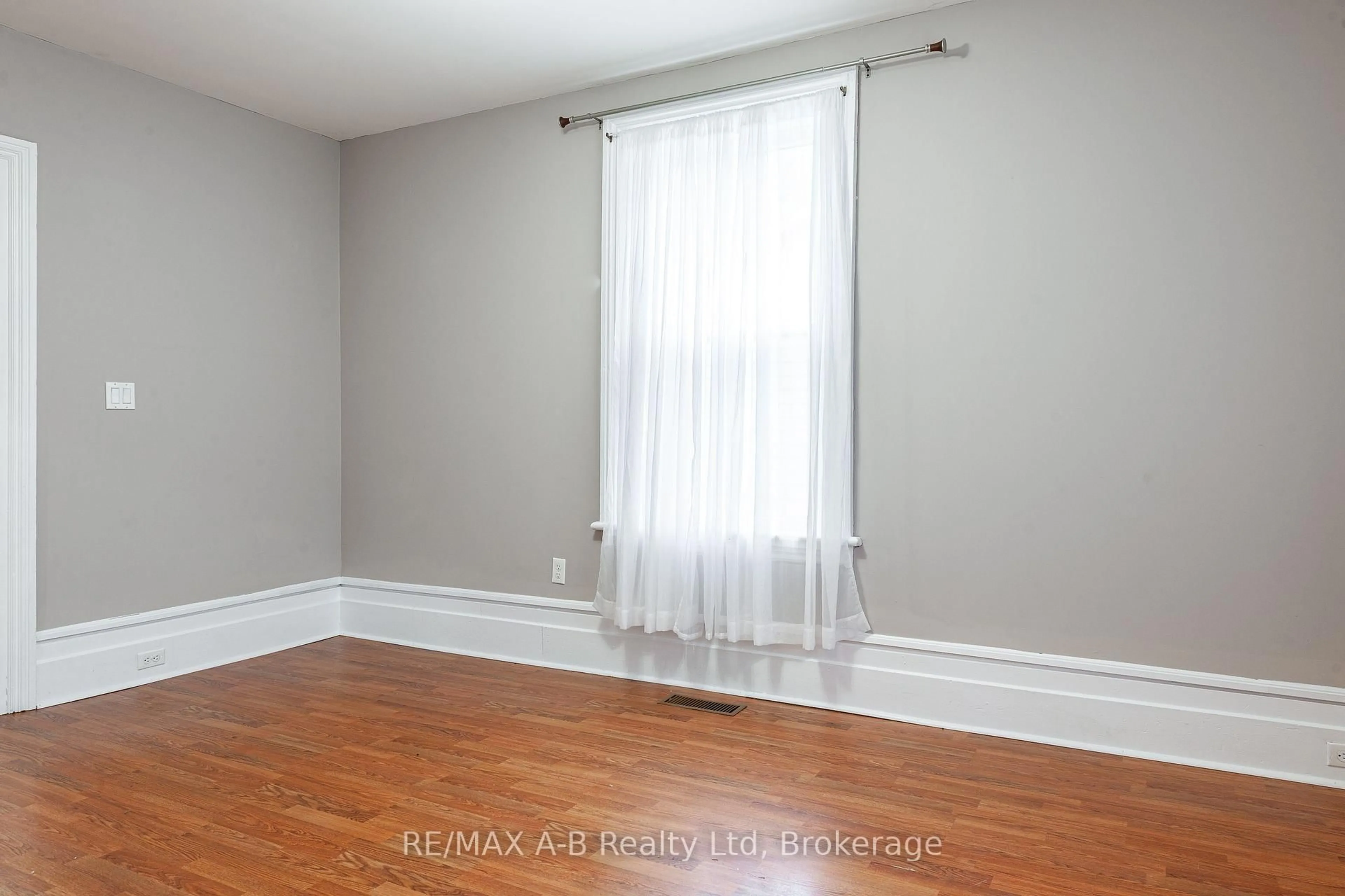 A pic of a room for 258 Nelson St, Stratford Ontario N5A 2K3