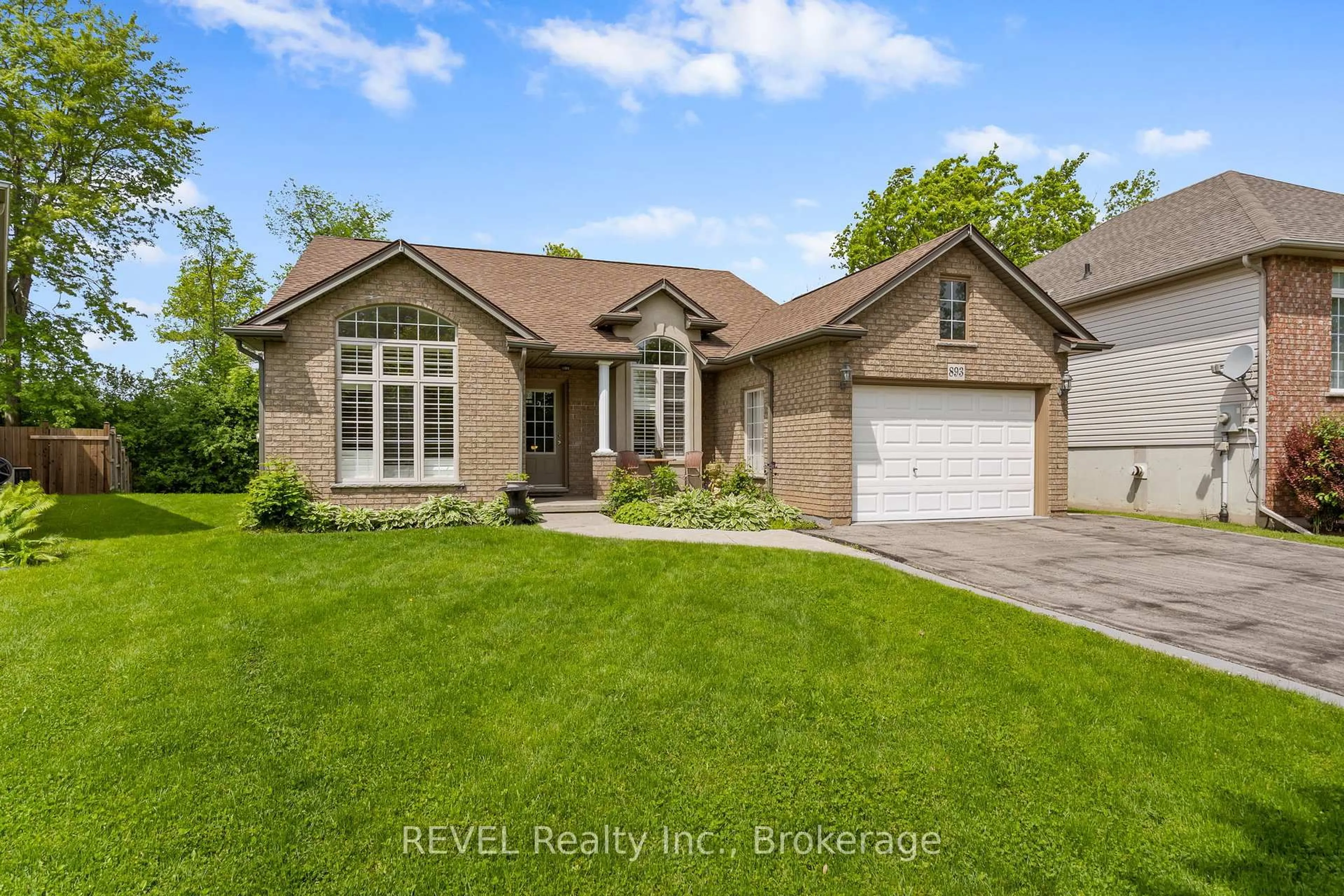 Home with brick exterior material, street for 893 Canada Dr, Fort Erie Ontario L2A 6E9