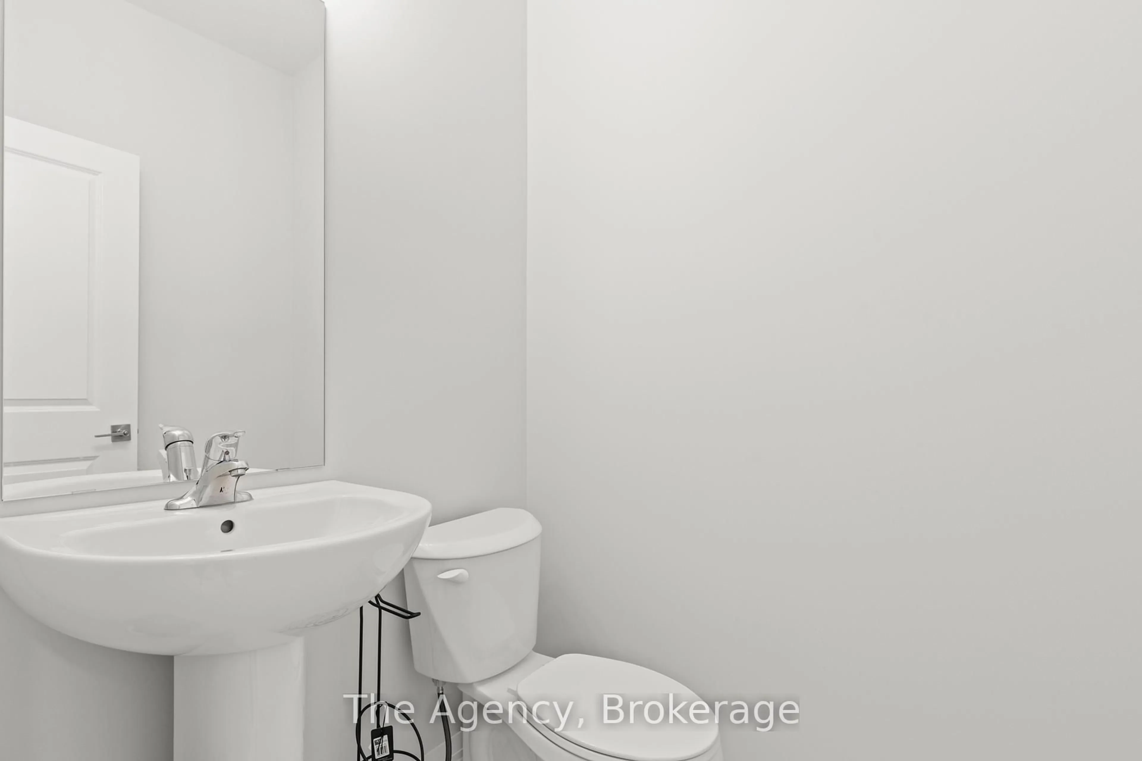 A pic of a room for 103 Acacia Rd, Pelham Ontario L0S 1E1