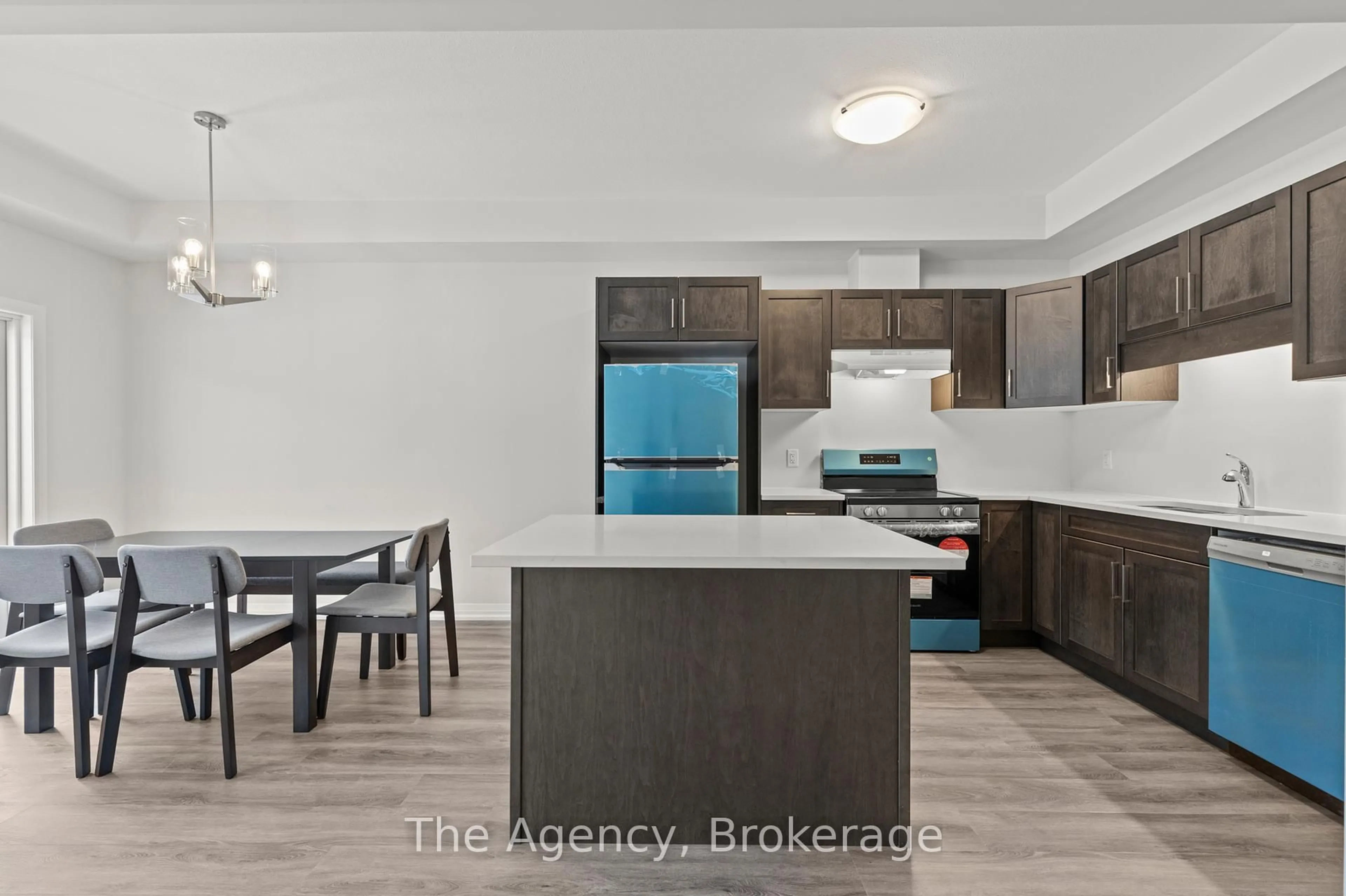 Standard kitchen, unknown for 103 Acacia Rd, Pelham Ontario L0S 1E1