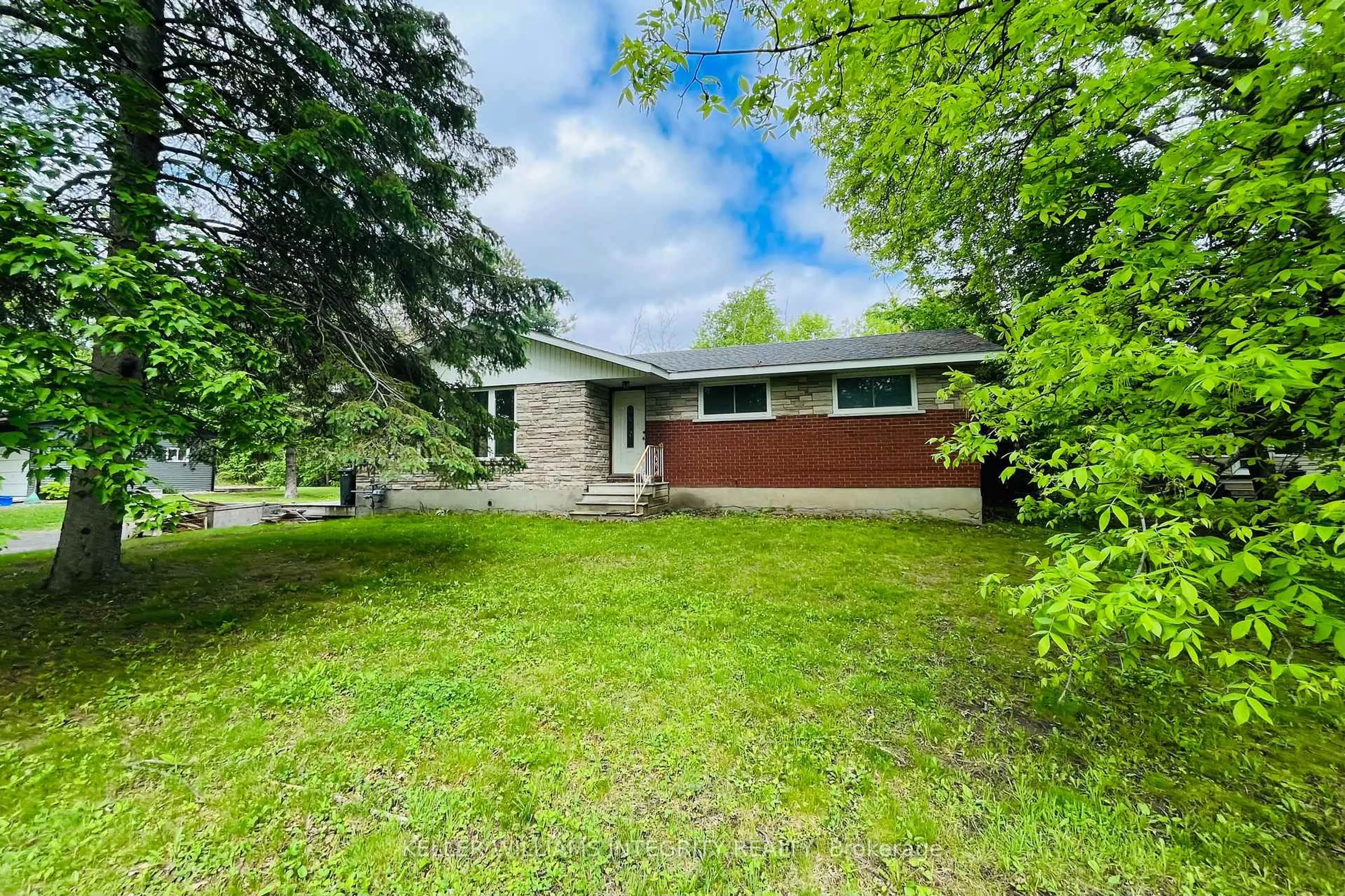 A pic from outside/outdoor area/front of a property/back of a property/a pic from drone, unknown for 6330 Rothbourne Rd, Carp Ontario K0A 1L0