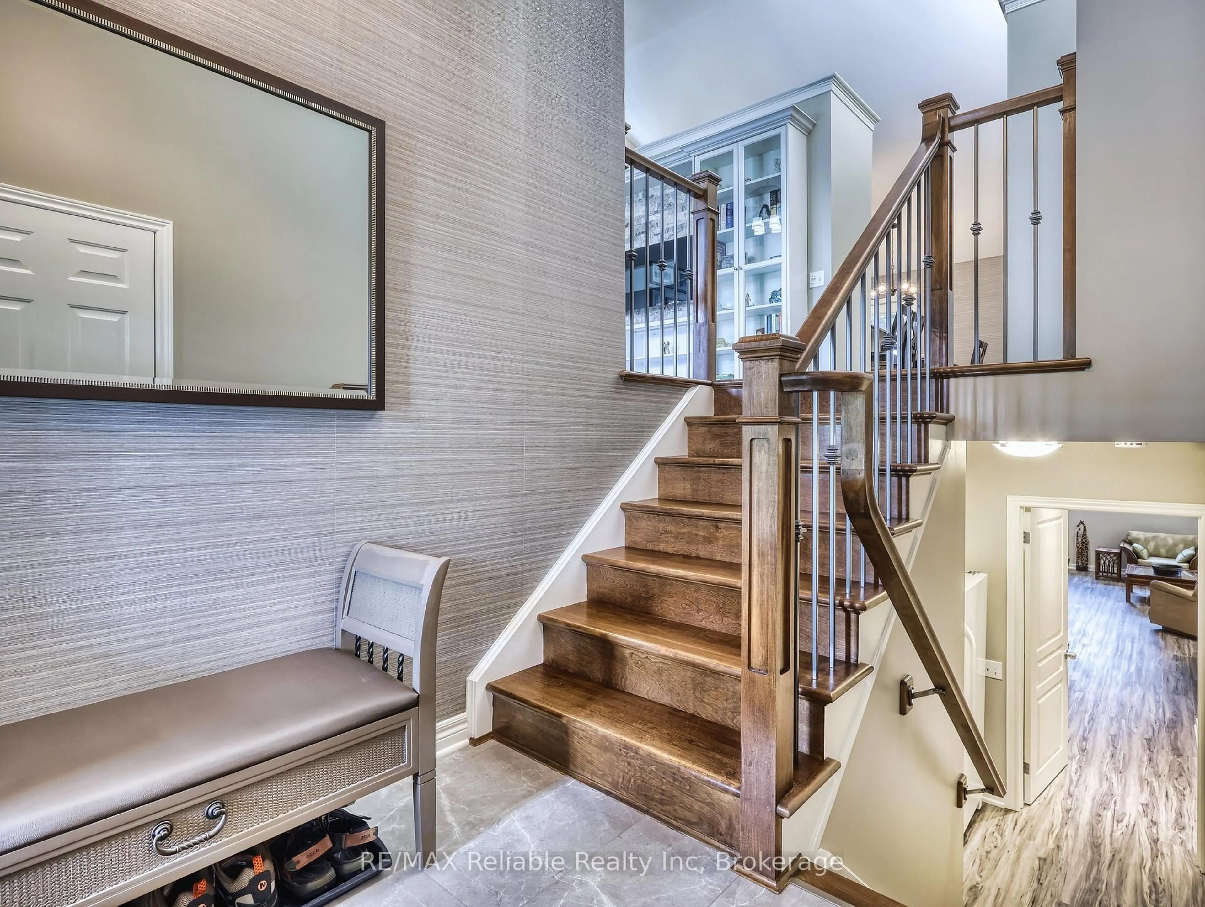 Stairs for 3 Montrose St, St. Catharines Ontario L2S 4A6