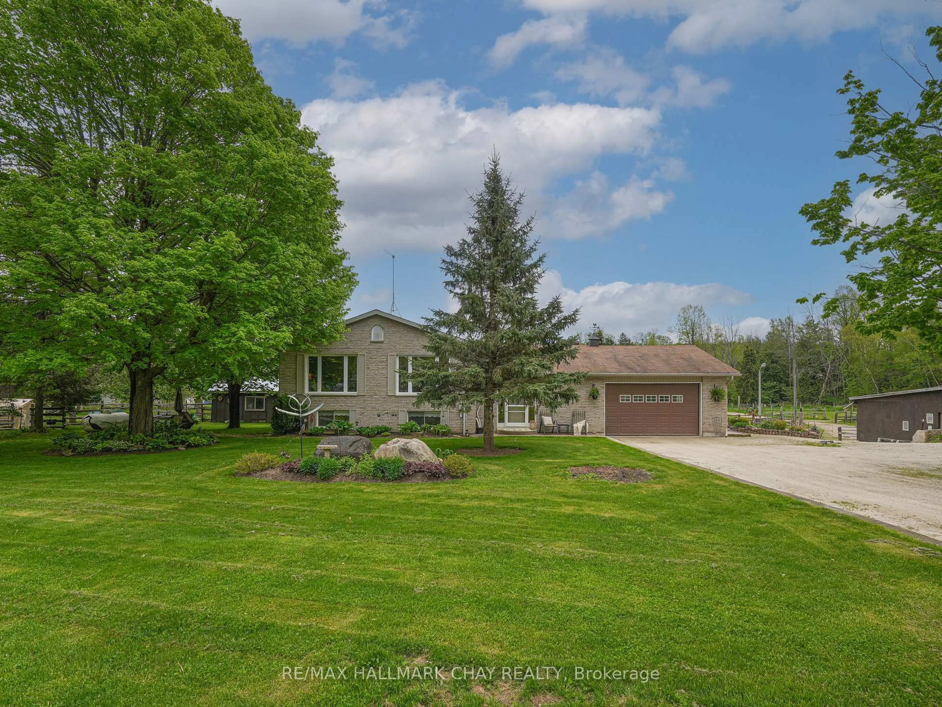 A pic from outside/outdoor area/front of a property/back of a property/a pic from drone, unknown for 667280 20th Sdrd, Mulmur Ontario L9V 0V6