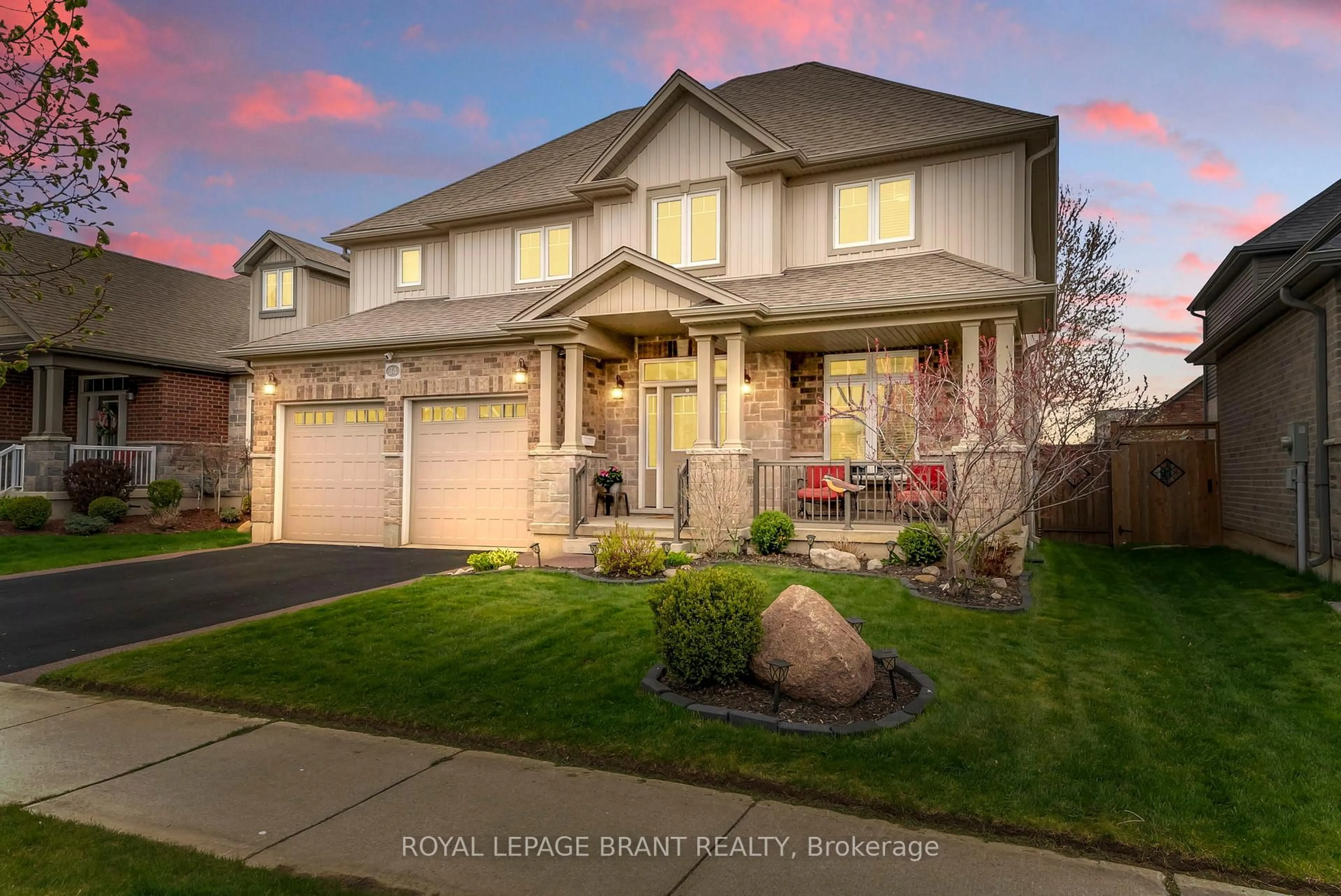 Home with vinyl exterior material, street for 34 Crawford Pl, Brant Ontario N3L 0A7