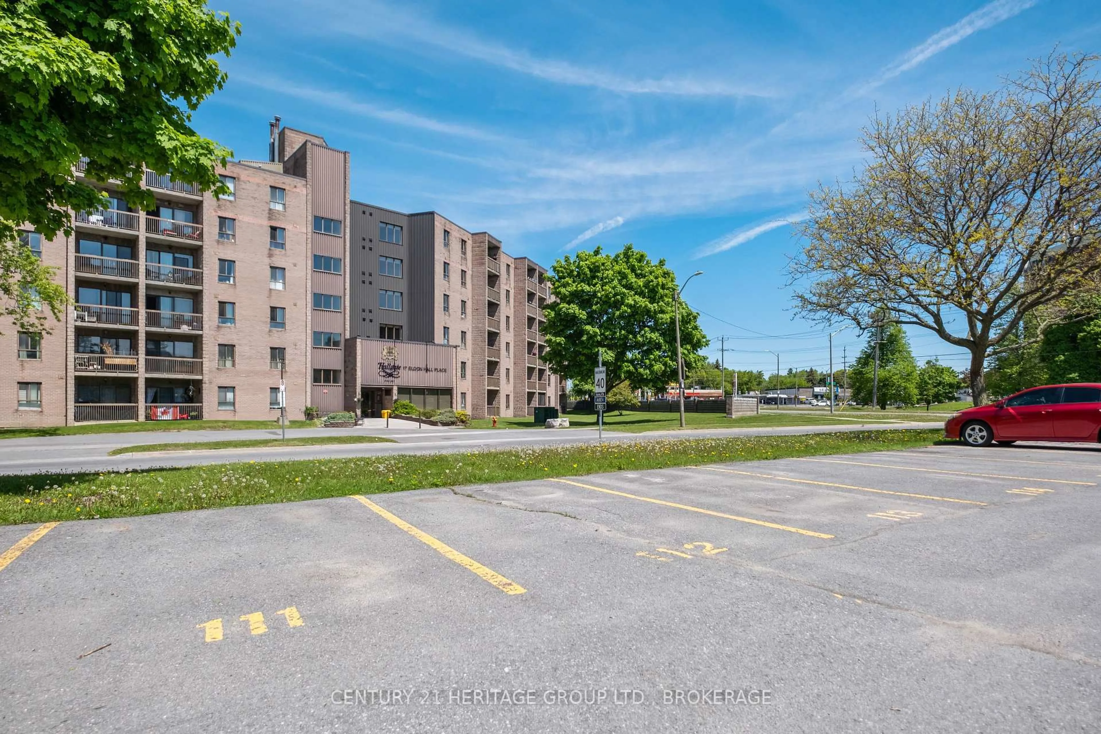 Patio, building for 17 ELDON HALL Pl #607, Kingston Ontario K7M 7H5