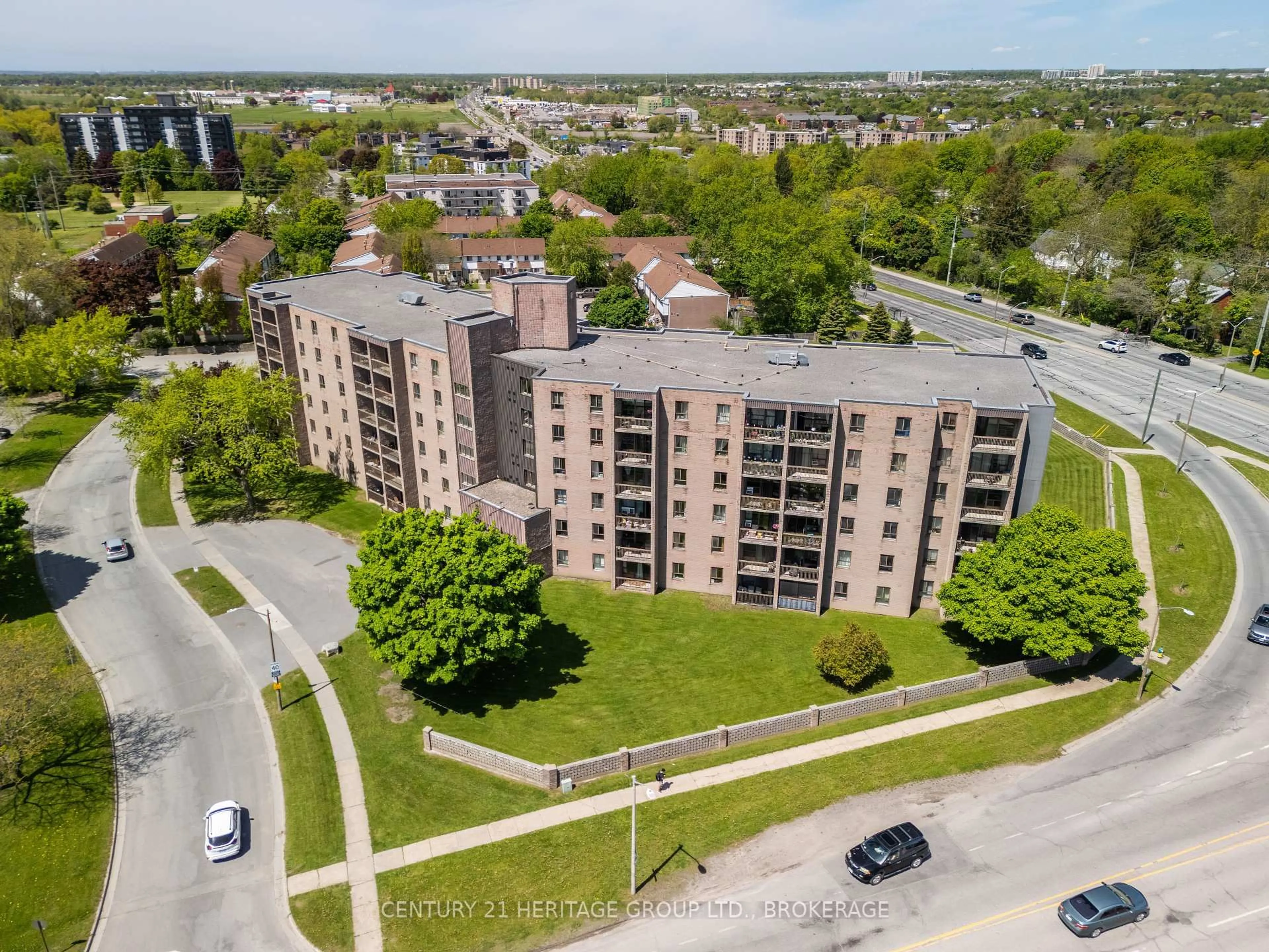 A pic from outside/outdoor area/front of a property/back of a property/a pic from drone, city buildings view from balcony for 17 ELDON HALL Pl #607, Kingston Ontario K7M 7H5