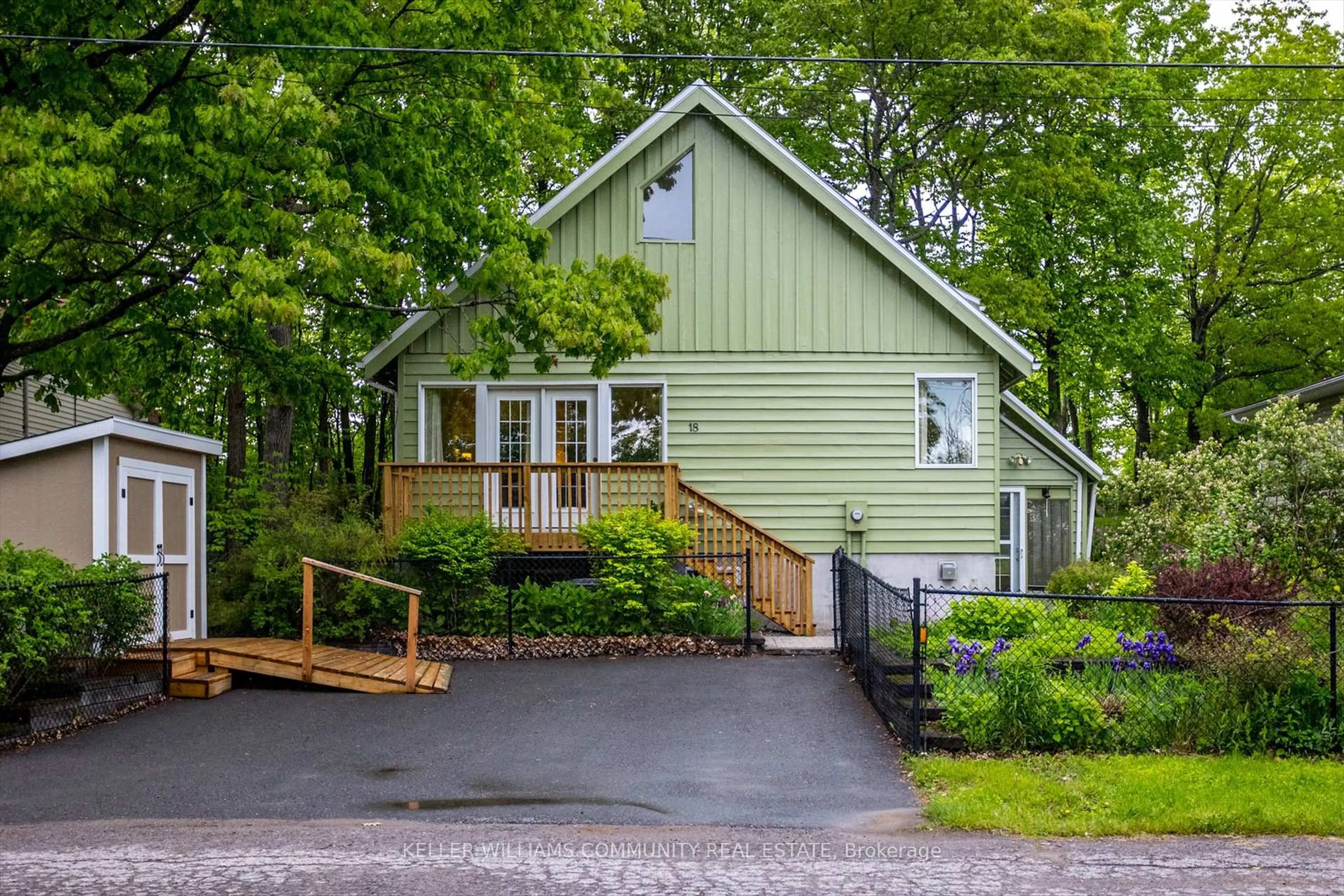 A pic from outside/outdoor area/front of a property/back of a property/a pic from drone, street for 18 Thomas St, Limoges Ontario K0K 2M0