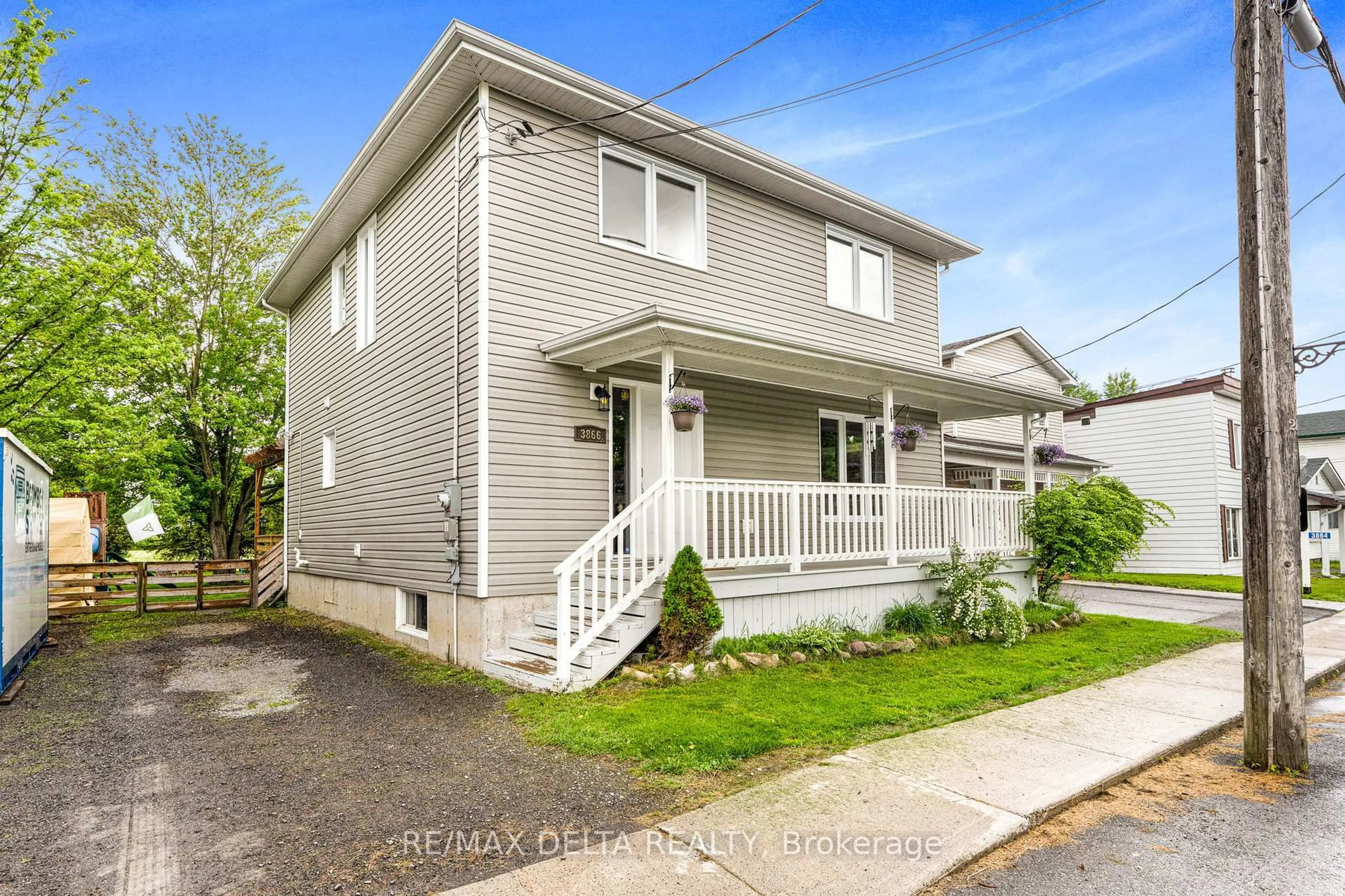 Home with vinyl exterior material, street for 3866 Champlain St, Clarence-Rockland Ontario K0A 1E0