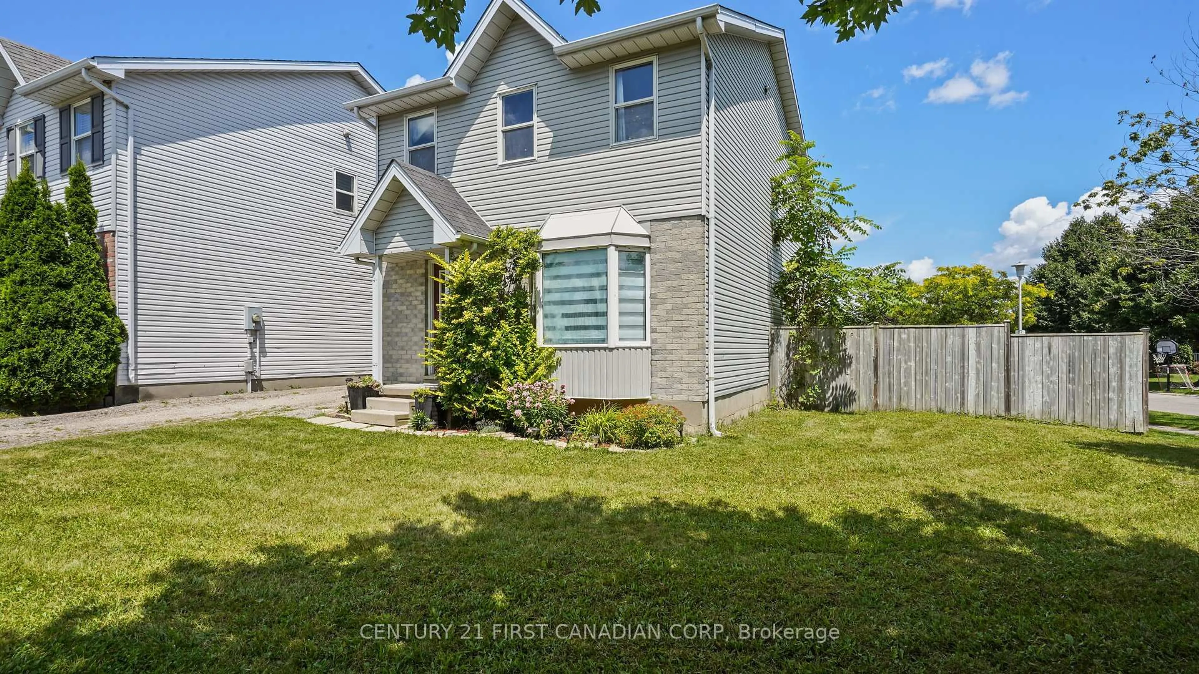 Unknown for 132 Sandy St, London South Ontario N5Z 2C7