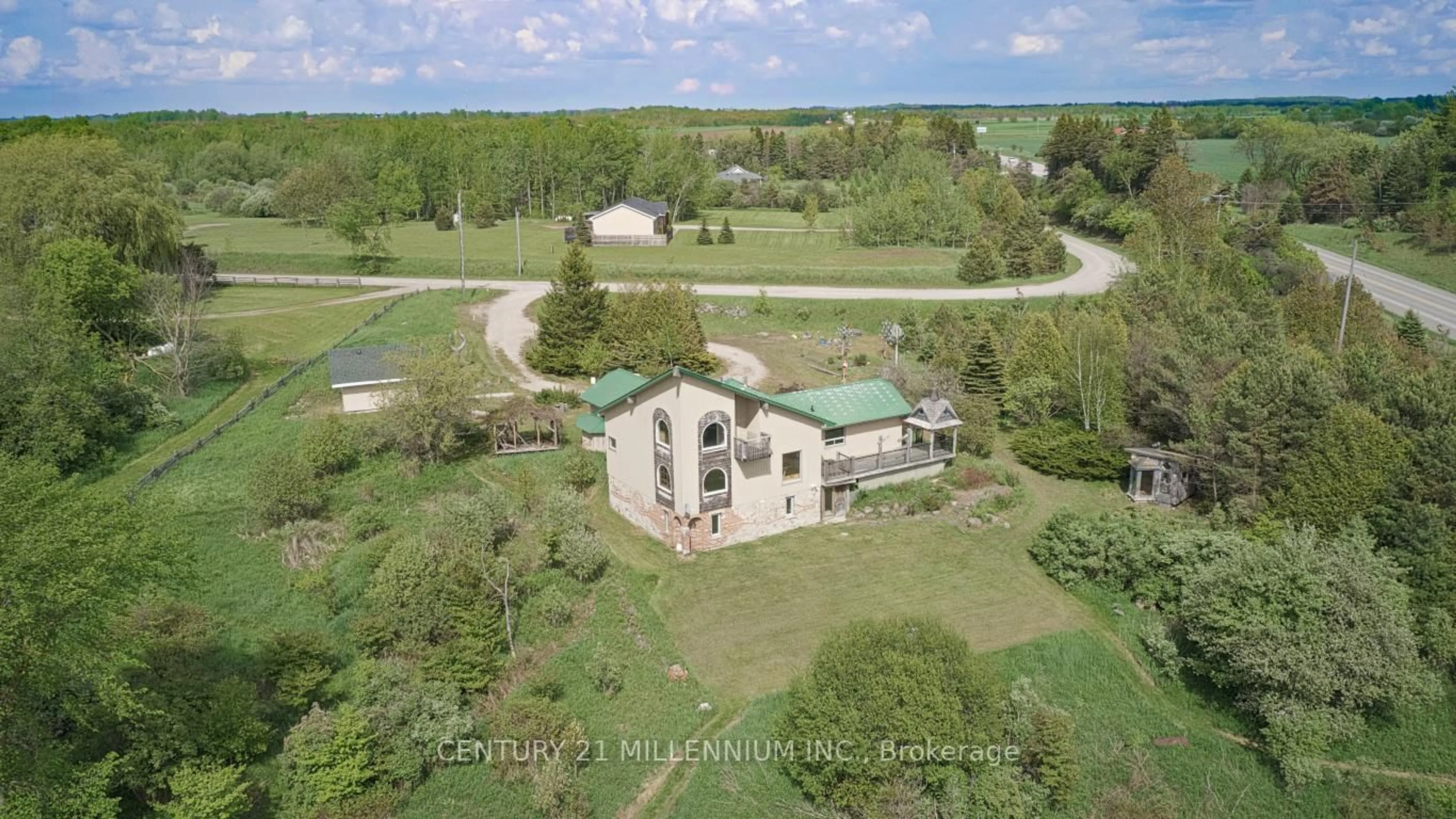 A pic from outside/outdoor area/front of a property/back of a property/a pic from drone, unknown for 23 Grand View Rd, Amaranth Ontario L9W 5L9