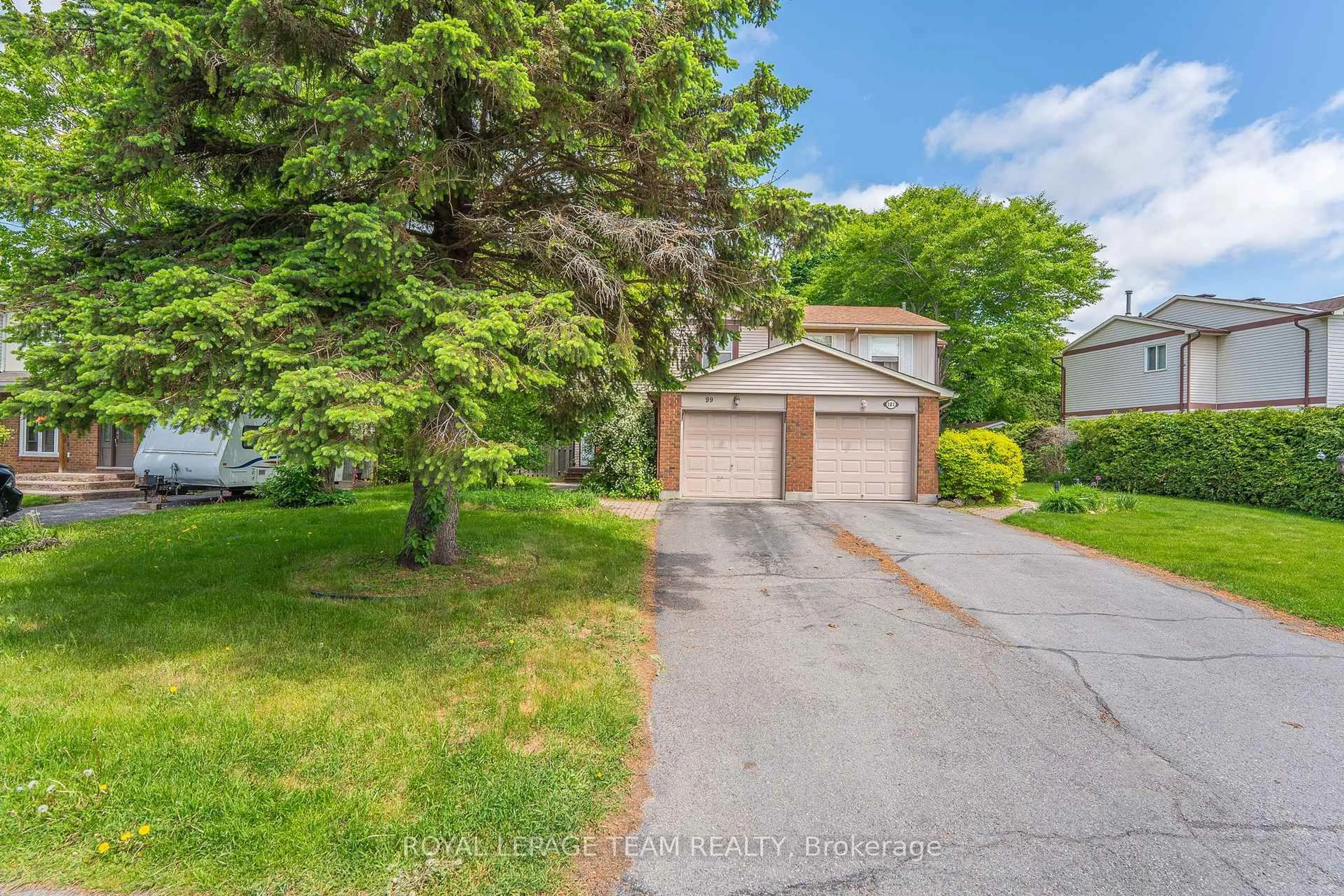 A pic from outside/outdoor area/front of a property/back of a property/a pic from drone, water/lake/river/ocean view for 99 Seabrooke Dr, Kanata Ontario K2L 2H9