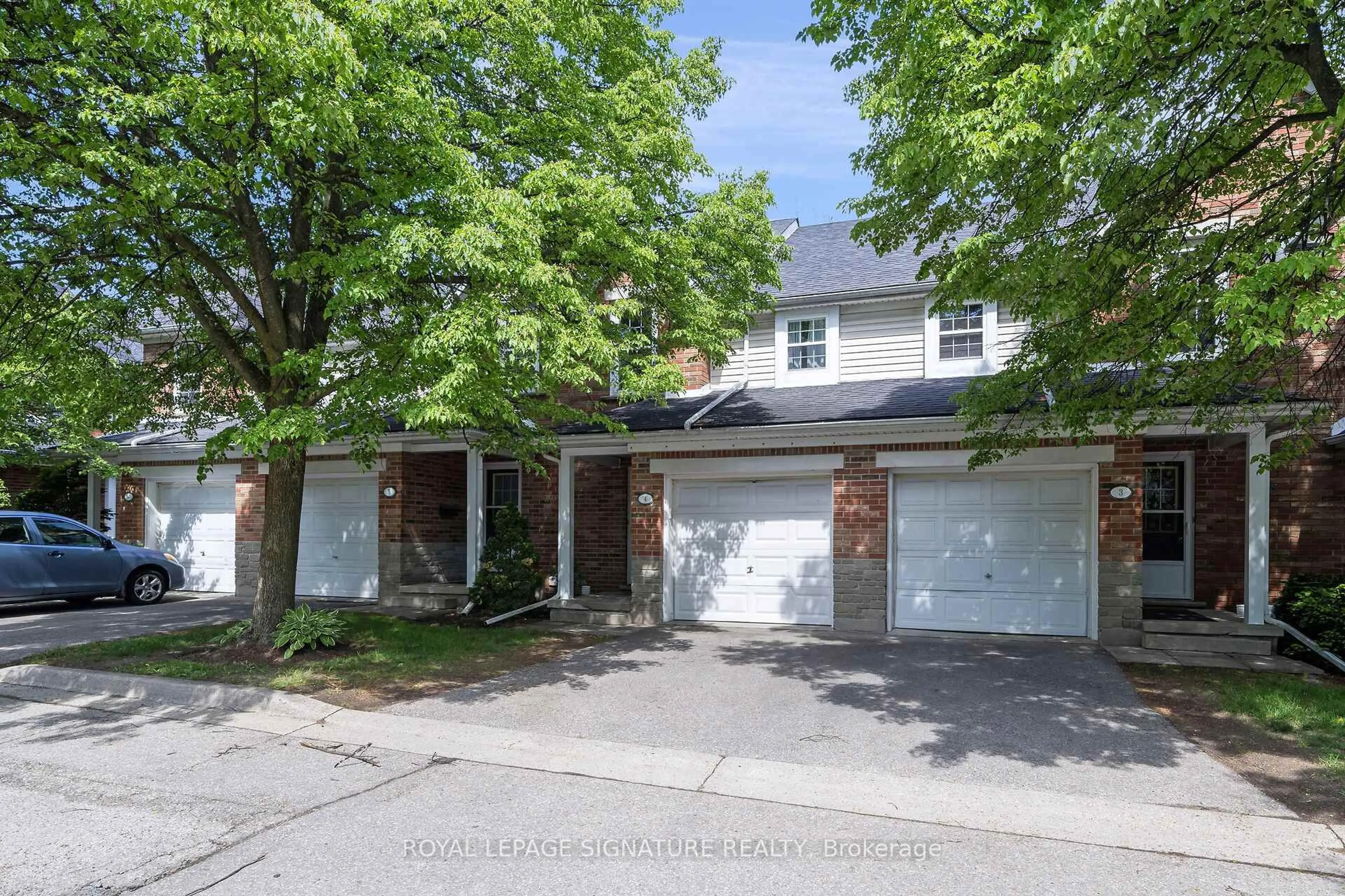Unknown for 1055 Gordon St #4, Guelph Ontario N1G 4X9